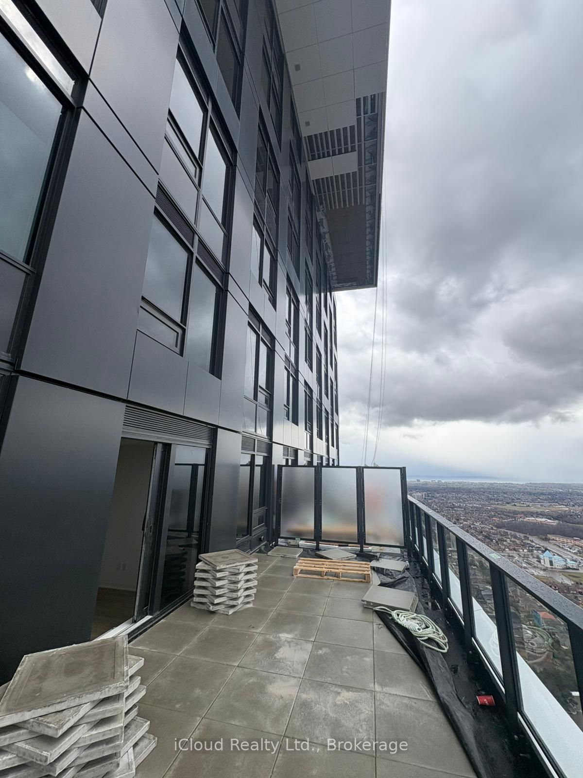 Unit 4907 - 4015 The Exchange, Mississauga 5