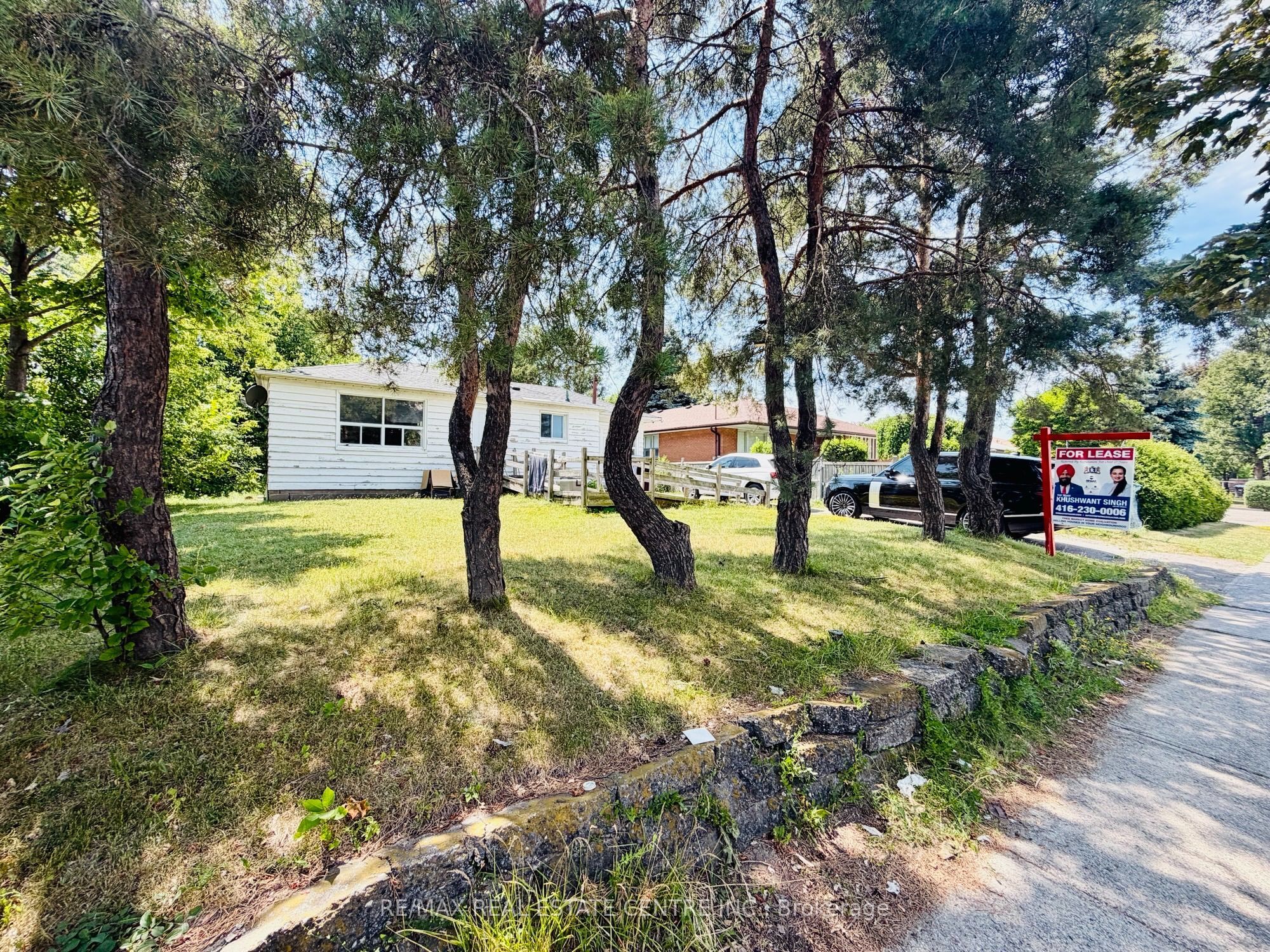 7118 Goreway Drive, Mississauga 3