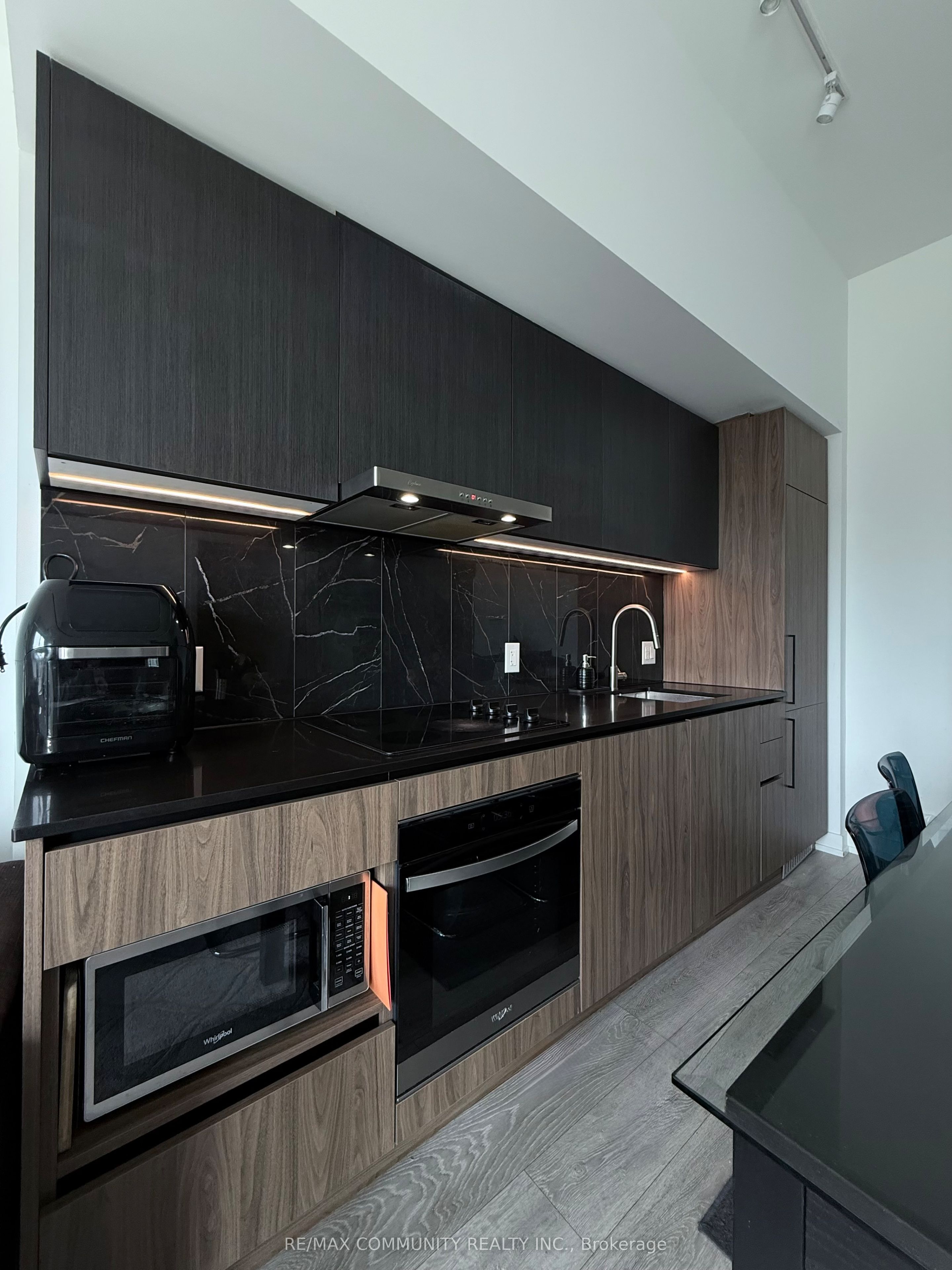 Unit 122 - 1100 Sheppard Avenue W, North York 3