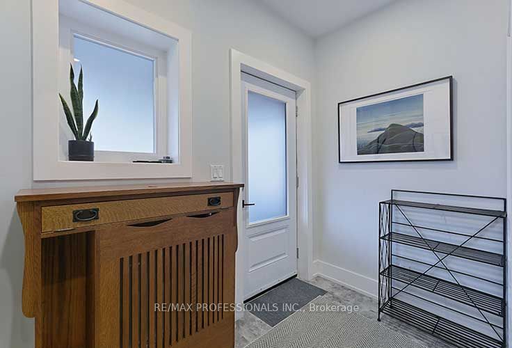 Unit 3rd Fl - 23 Radford Avenue, Toronto 2