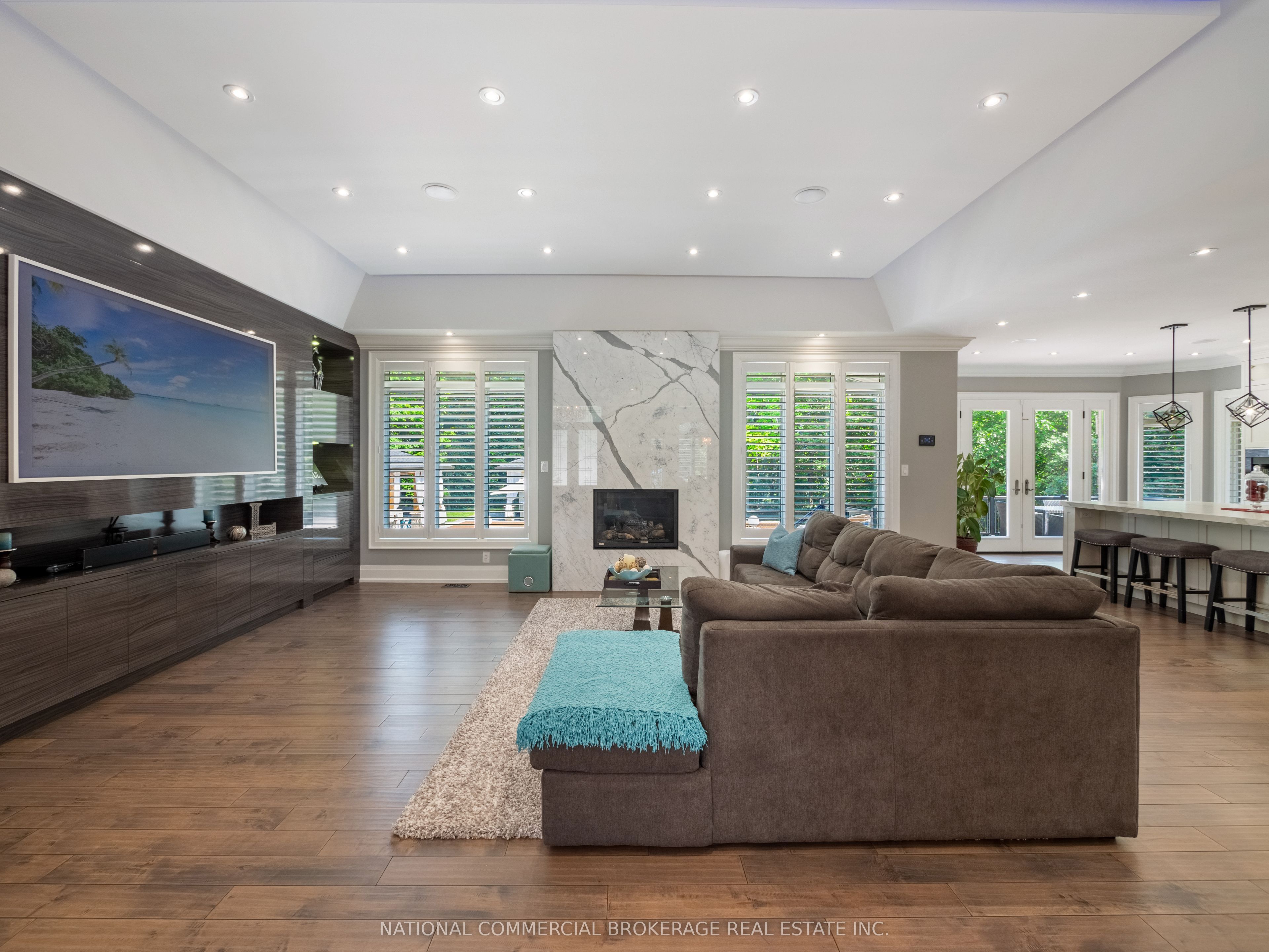 10088 Old Pine Crest Road, Halton Hills 4