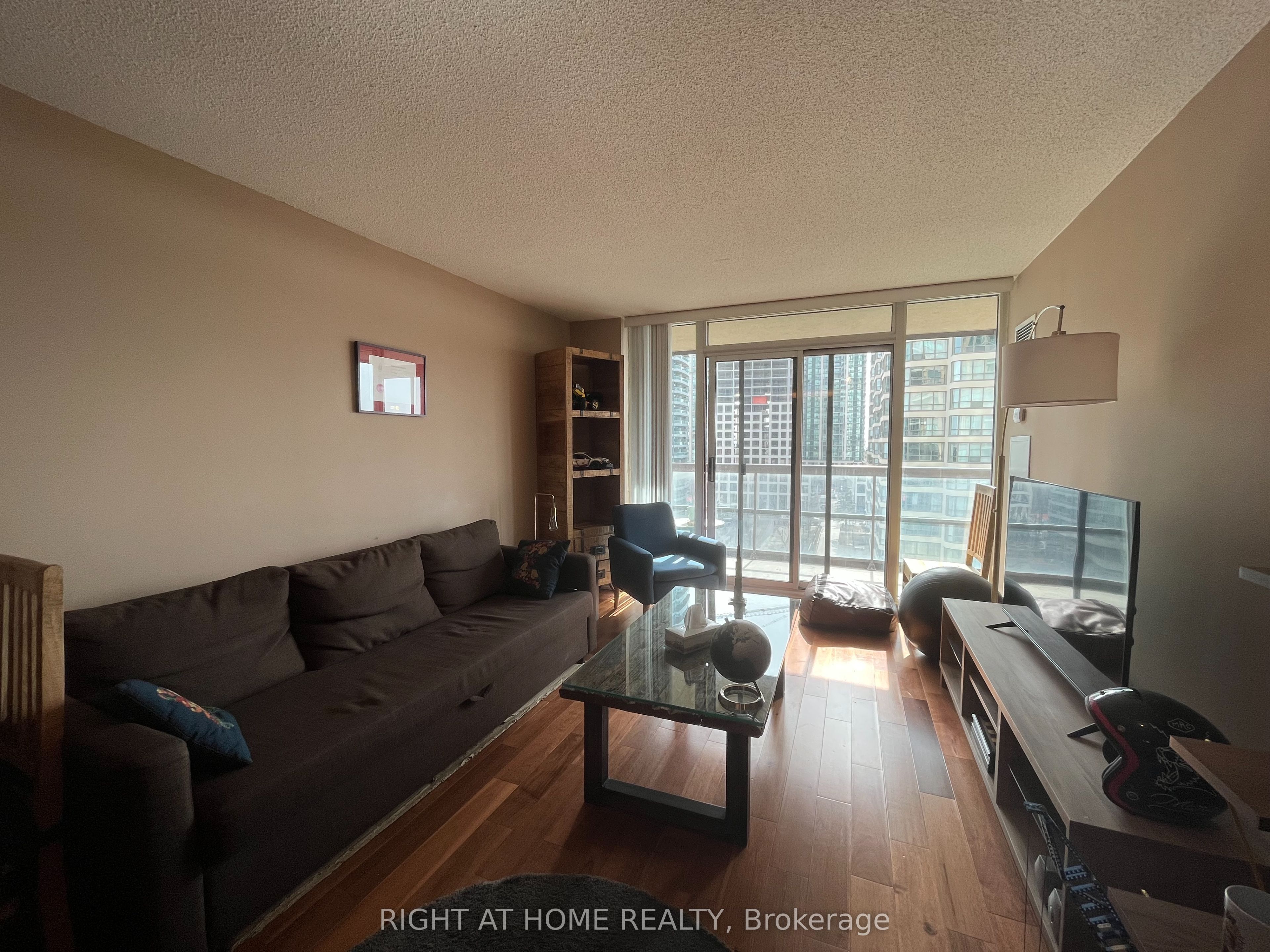 Unit 906 - 156 Enfield Place, Mississauga 5
