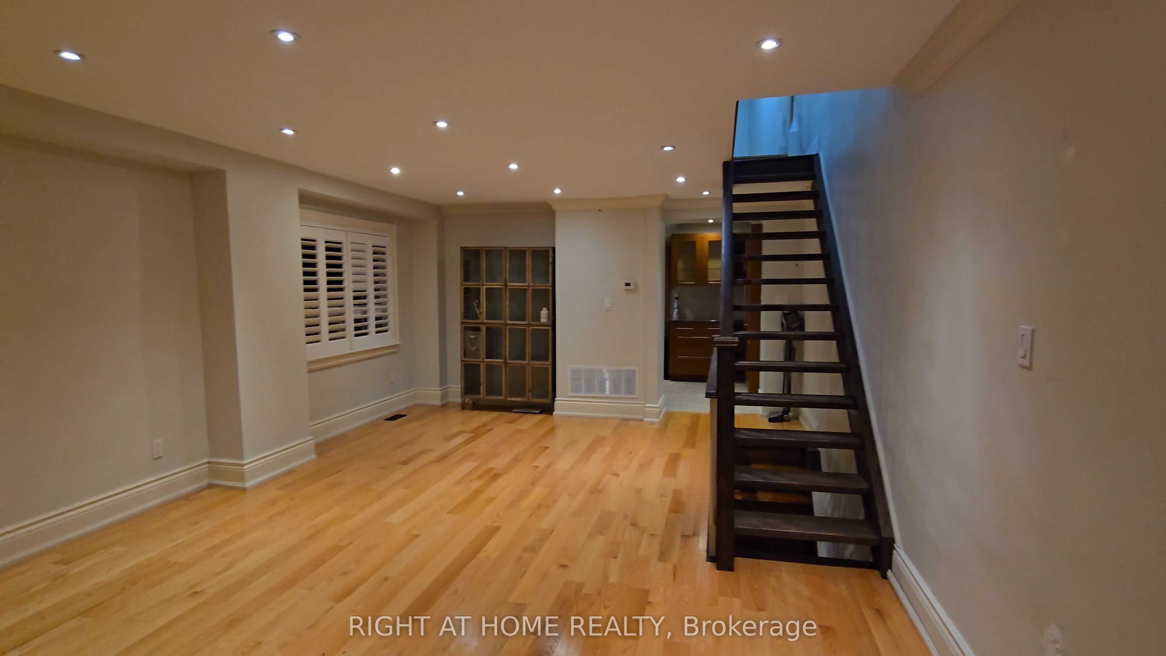 43 Bowie Avenue, Toronto 2
