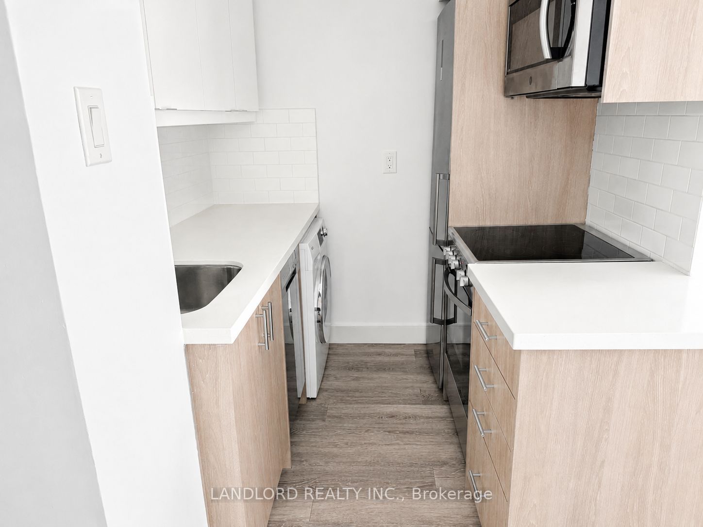 Unit 31 - 140 Springhurst Avenue, Toronto 2