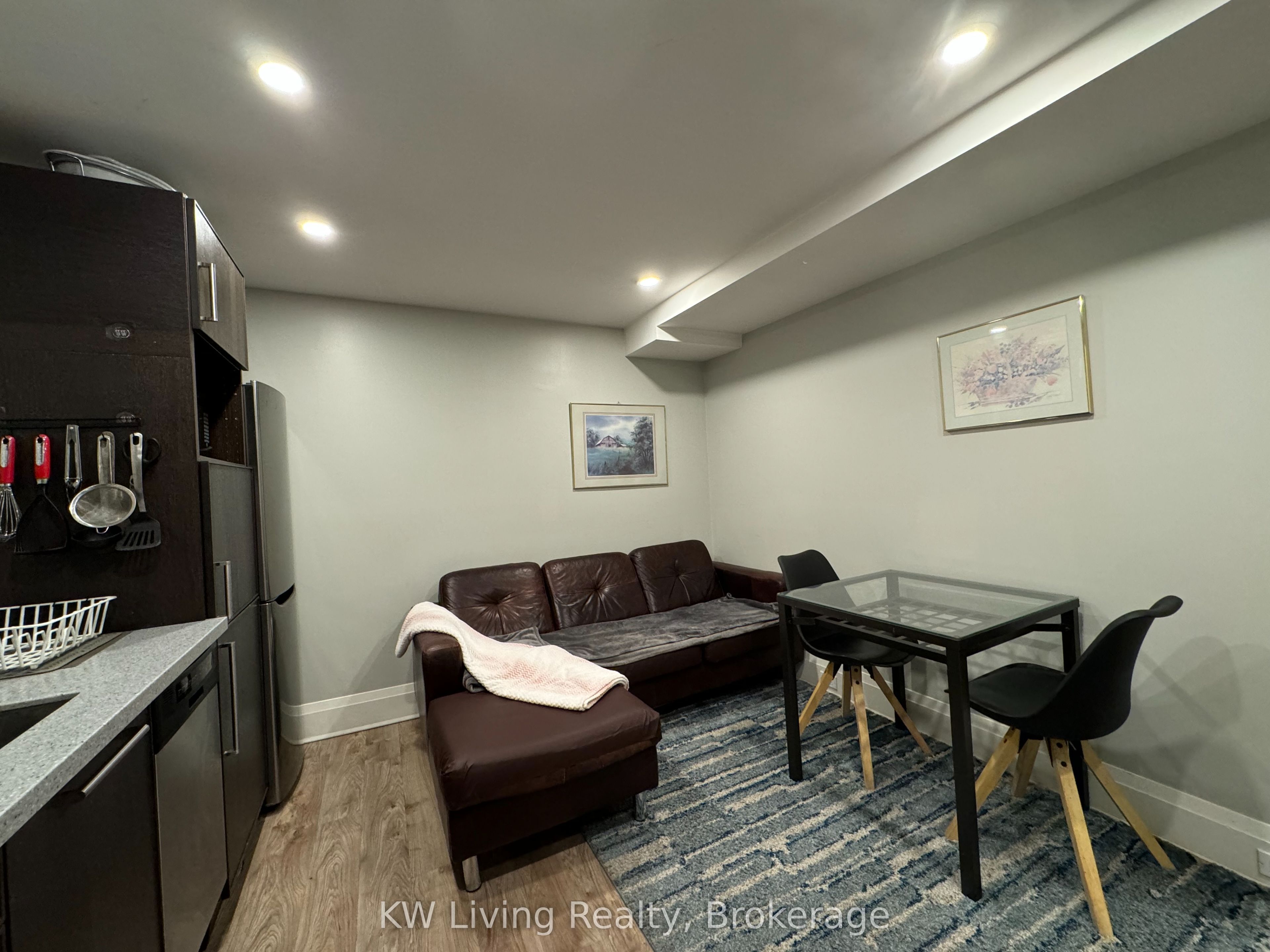 Unit 4 - 55B Long Branch Avenue, Etobicoke 2