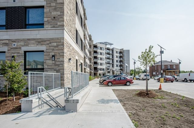 Unit 309 - 33 Whitmer Street, Milton 3