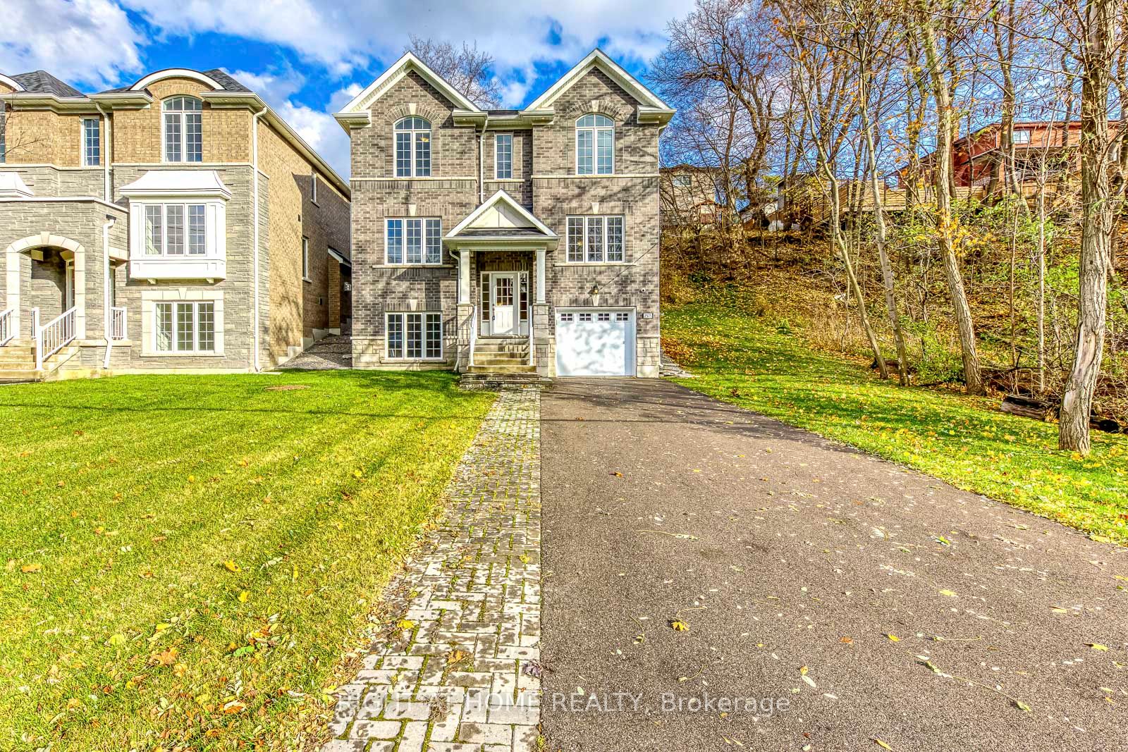 2575 Islington Avenue, Etobicoke 3