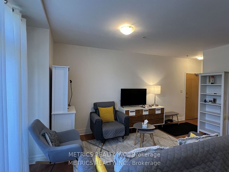 Unit 201 - 459 Kerr Street, Oakville 4