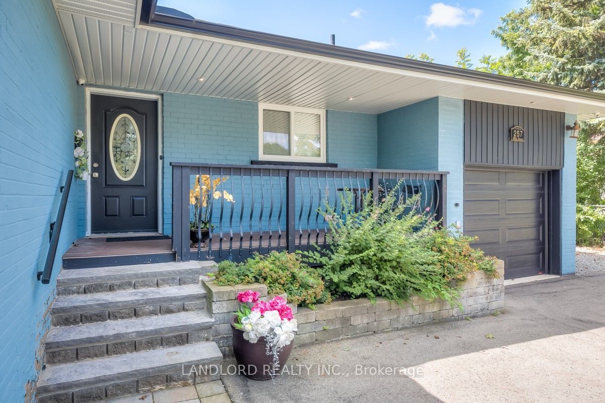Unit Lower - 257 Wales Crescent, Oakville 4