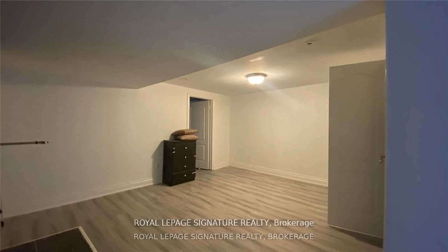 Unit Bsmt - 2063 Saxon Road, Oakville 4