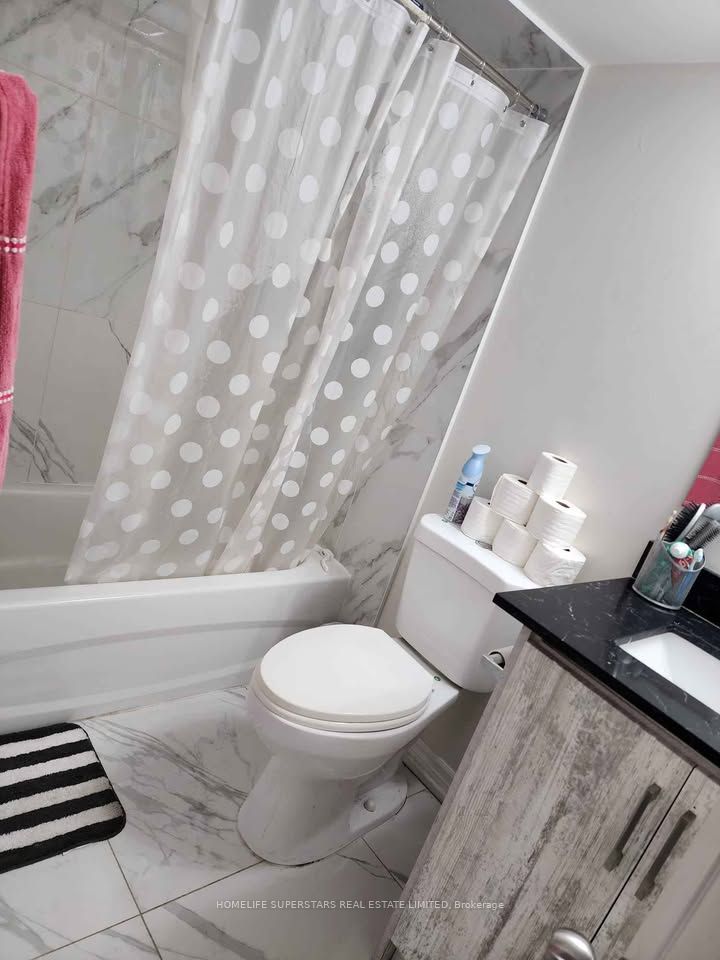 Unit Lower Level ( Legal Apt.) - 75 Parkside Drive, Brampton 5