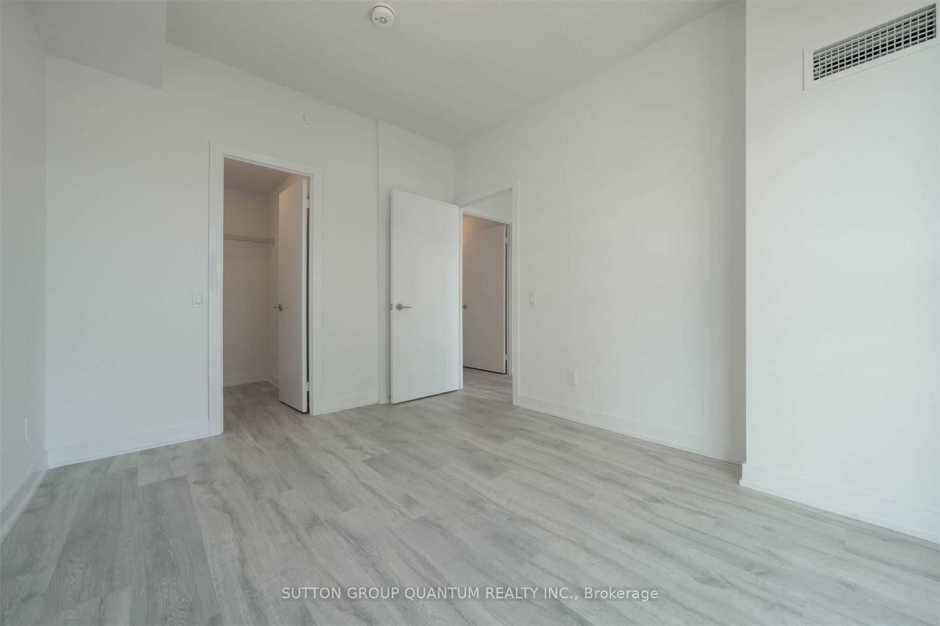 Unit 1026 - 251 Manitoba Street, Etobicoke 5
