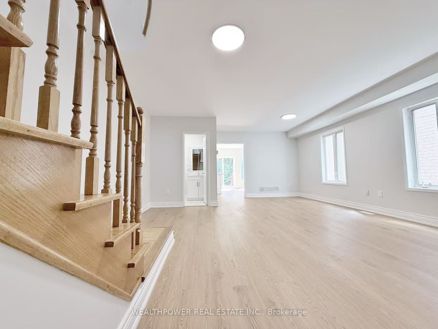 567 Summer Park Crescent, Mississauga 2