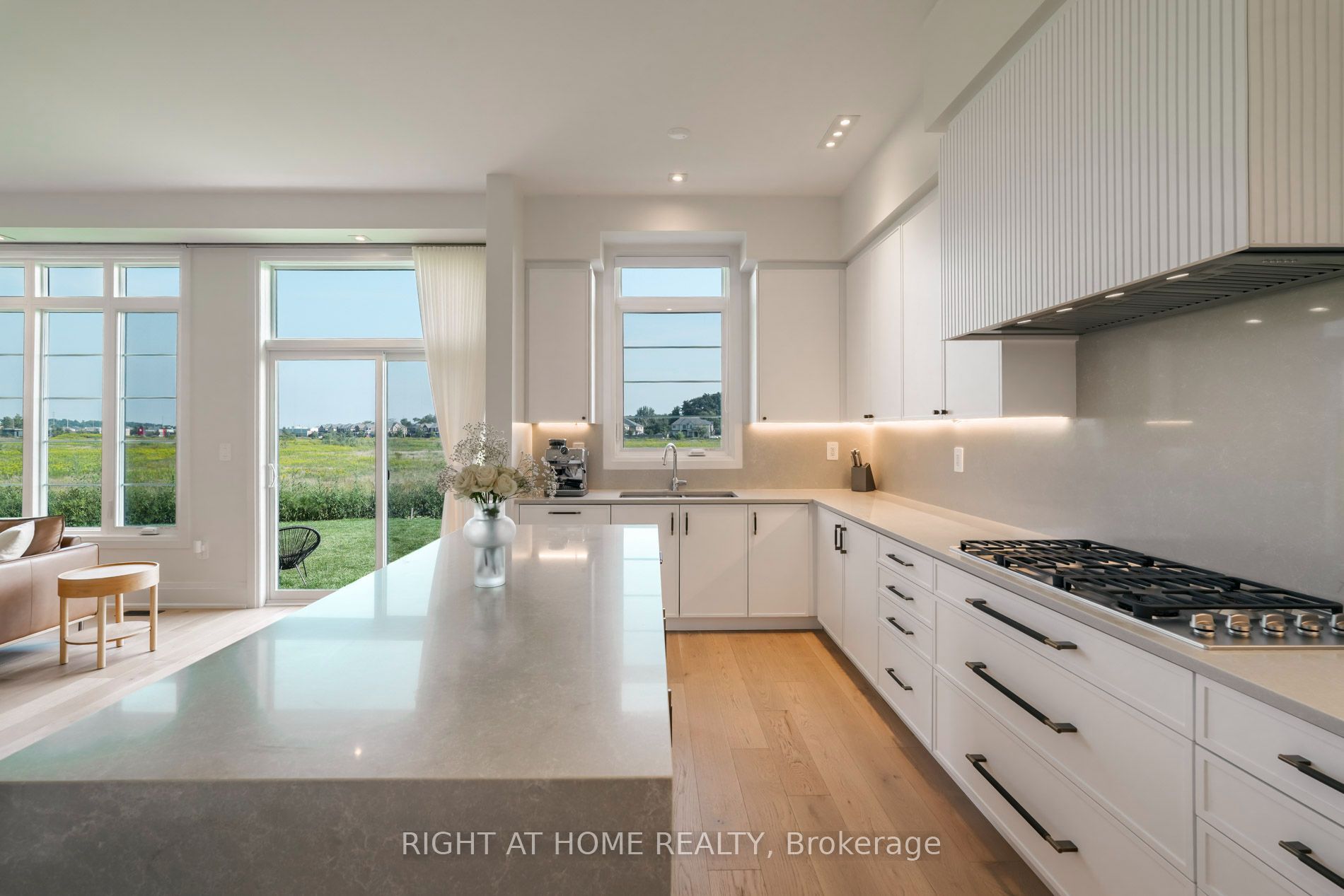 26 Misted Breeze Street, Brampton 5