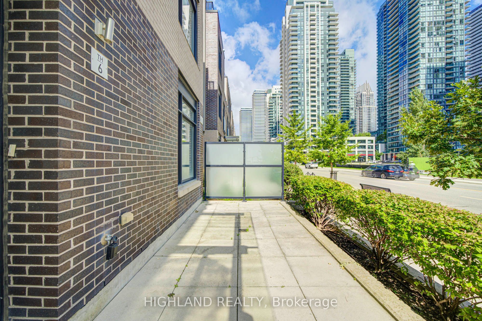 Unit 6 - 4010 Parkside Village Drive, Mississauga 2