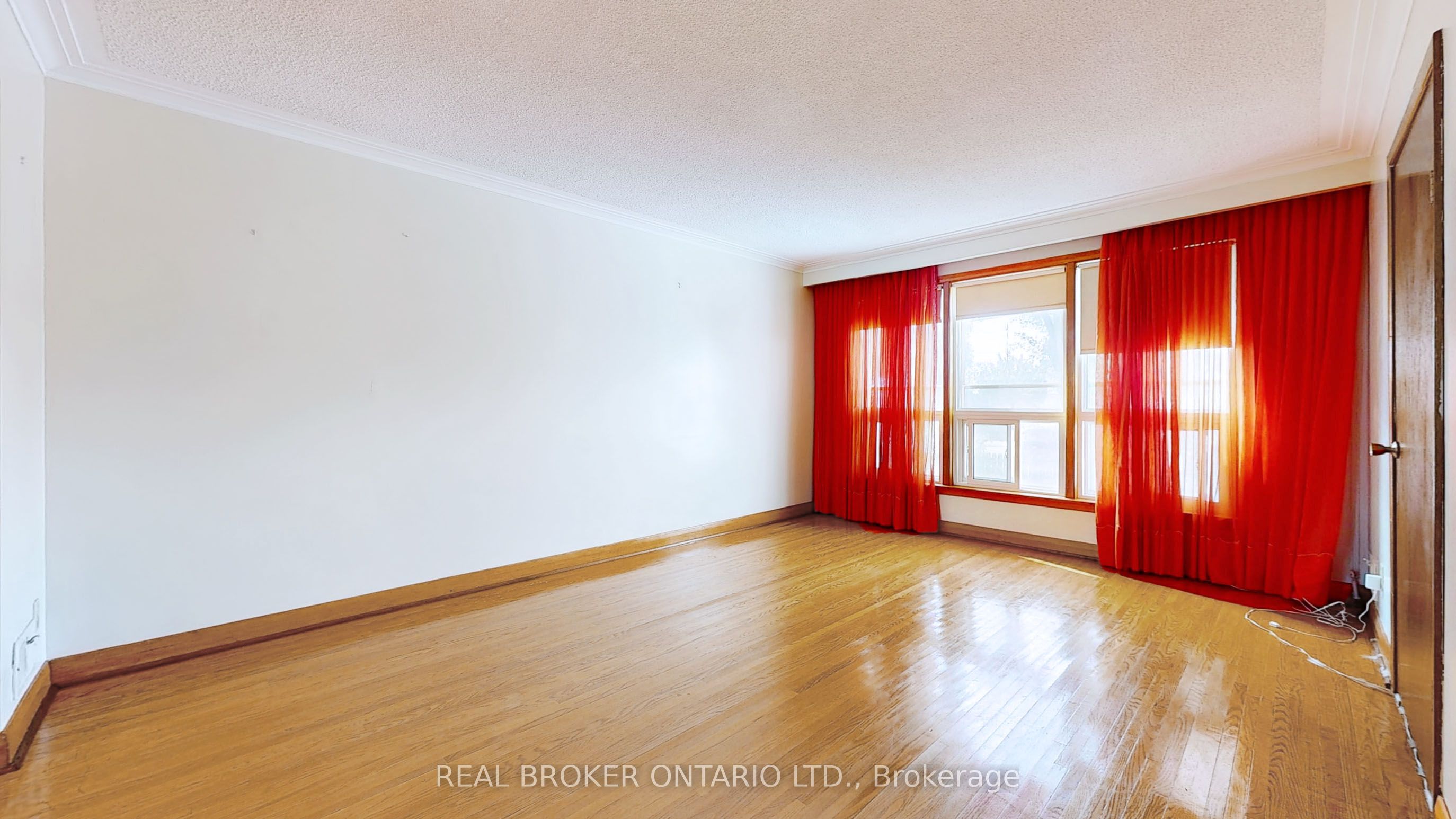 3241 Dufferin Street, North York 4