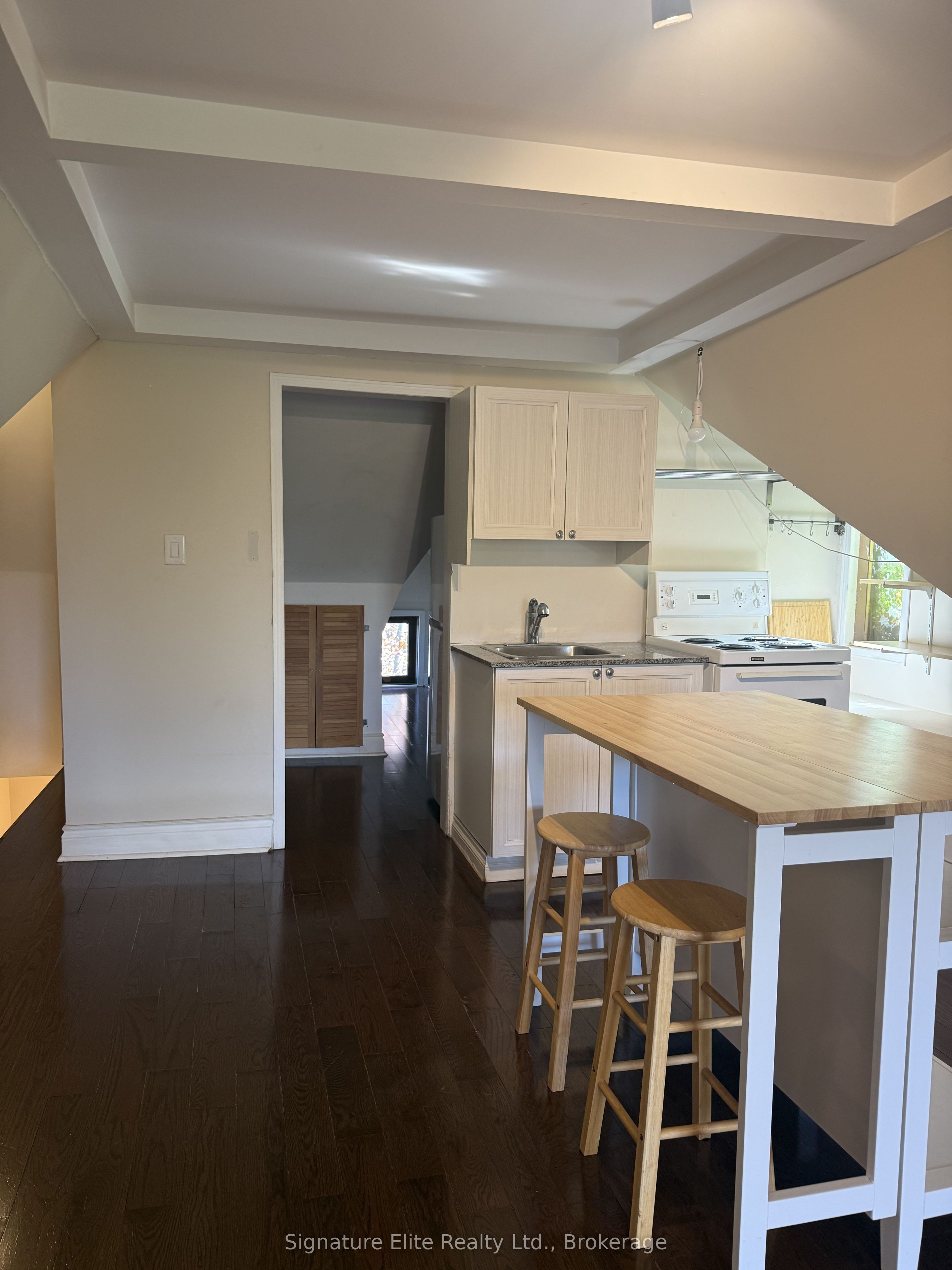 Unit 3 - 340 Pacific Avenue, Toronto 5