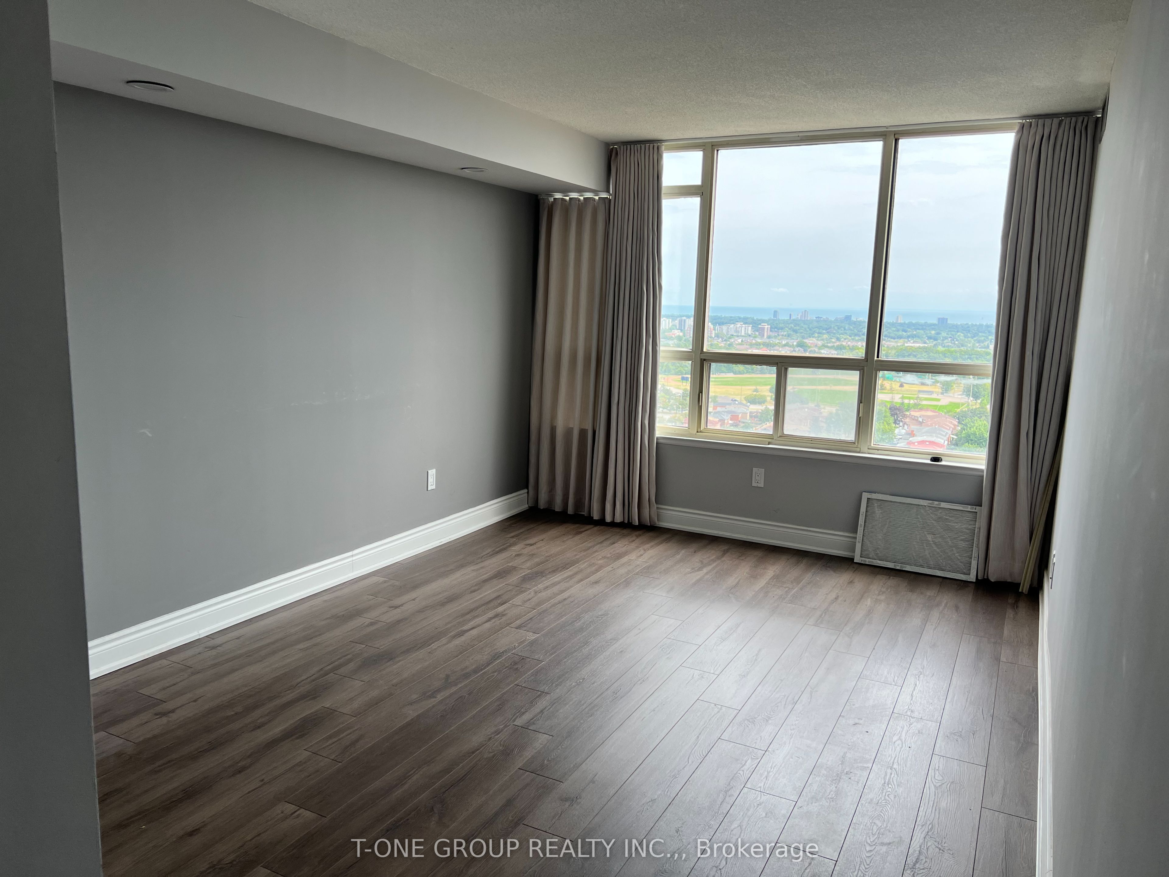 Unit 2103 - 400 Webb Drive, Mississauga 5