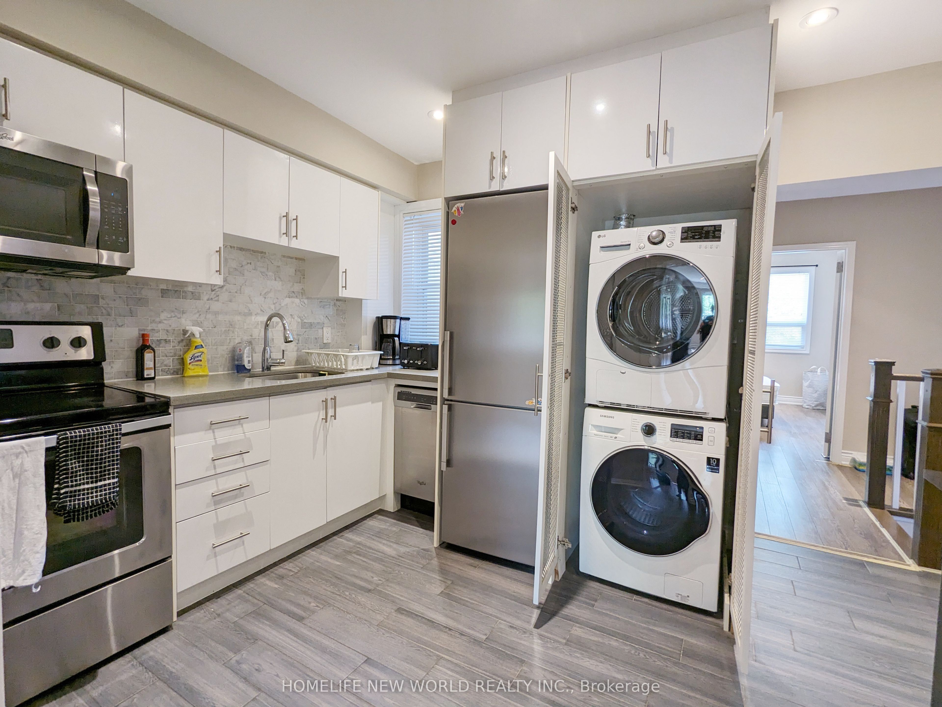 Unit Ground - 68 Garnet Avenue, Toronto 2