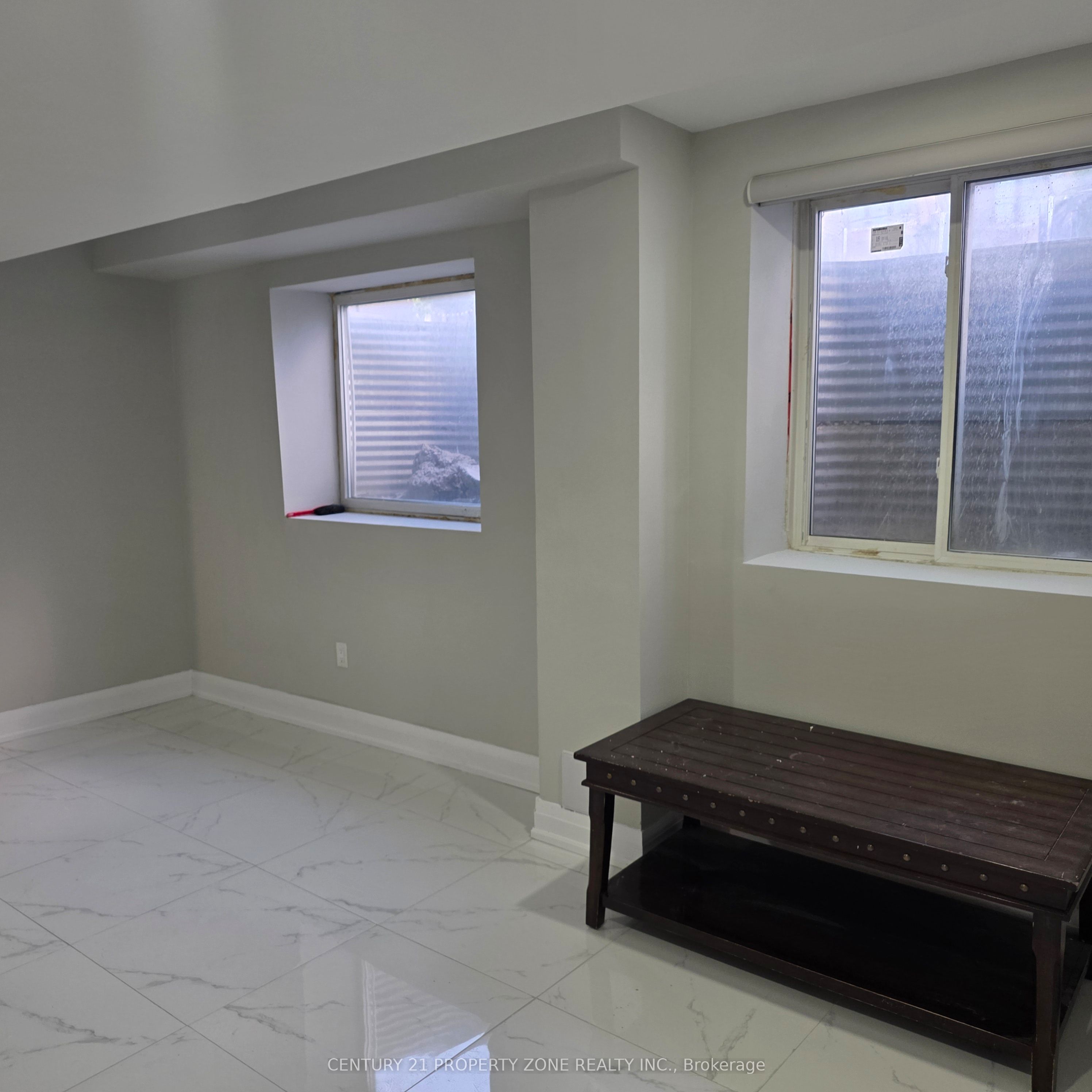2 Bachelor Street, Brampton 3
