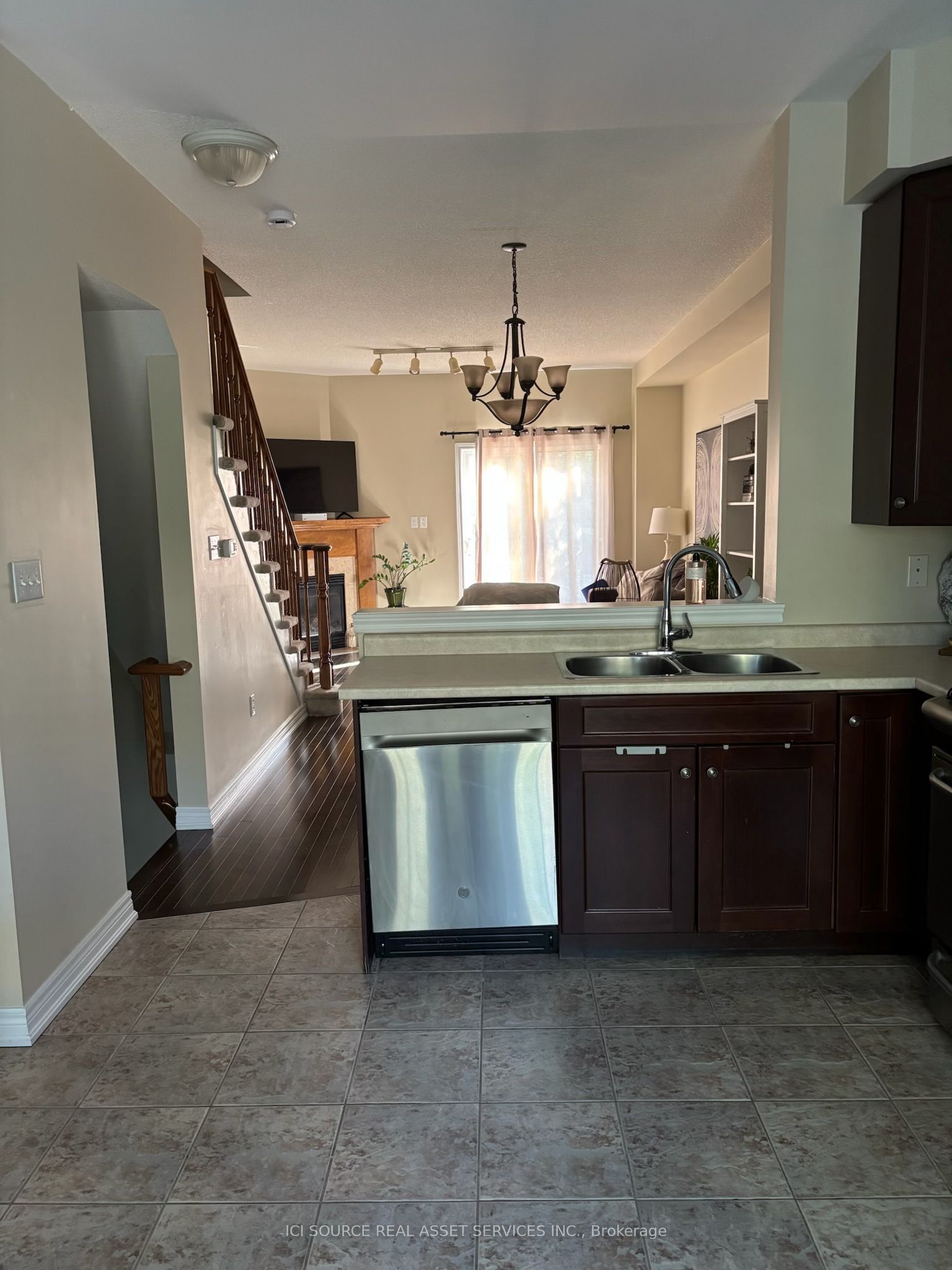 674 Rowley Common, Burlington 5