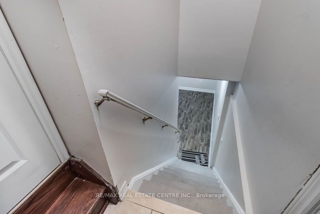 Unit Bsmt - 20 Laurentide Crescent, Brampton 3