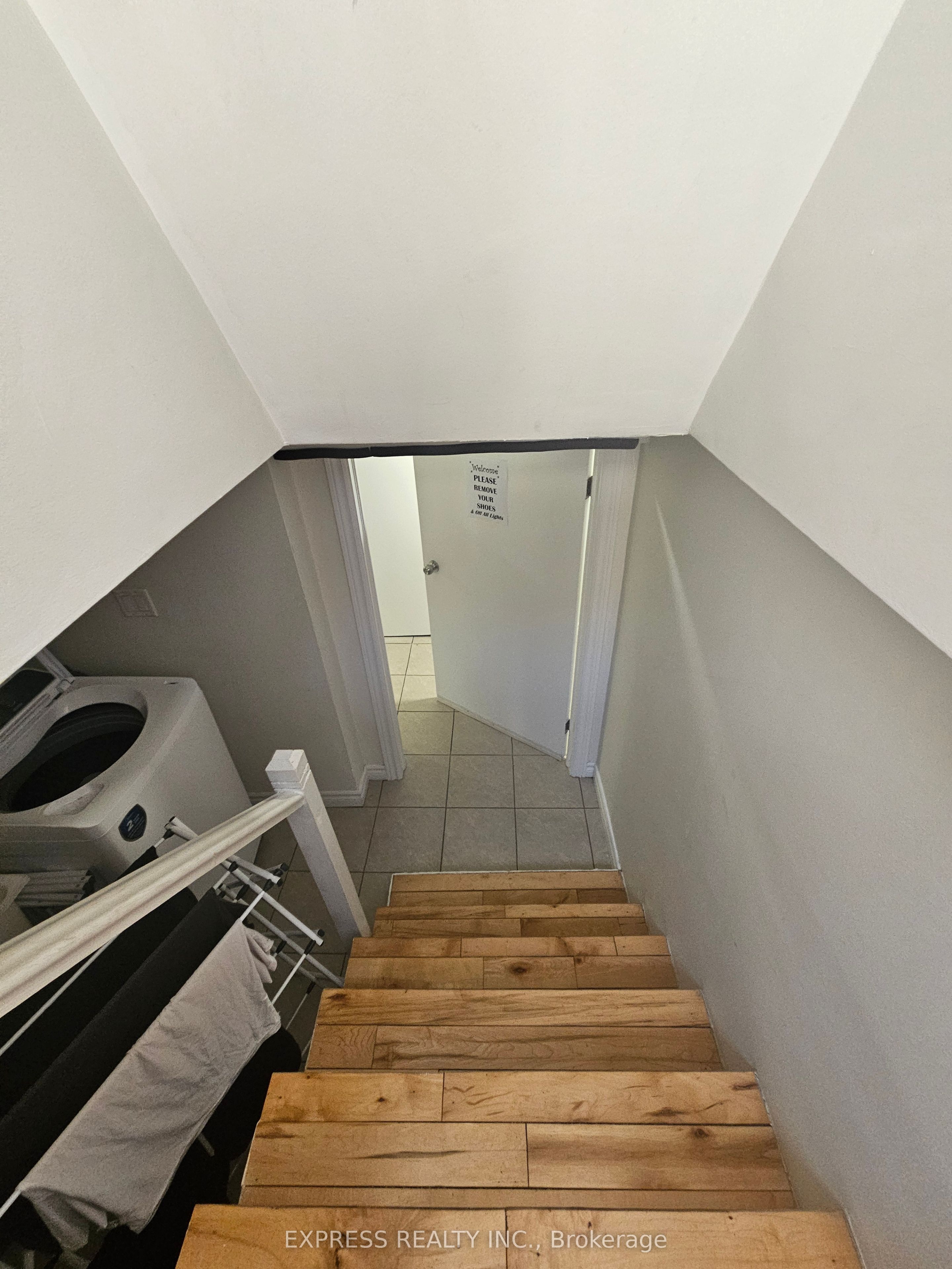 Unit Bsmt - 392 Whitmore Avenue N, Toronto 5