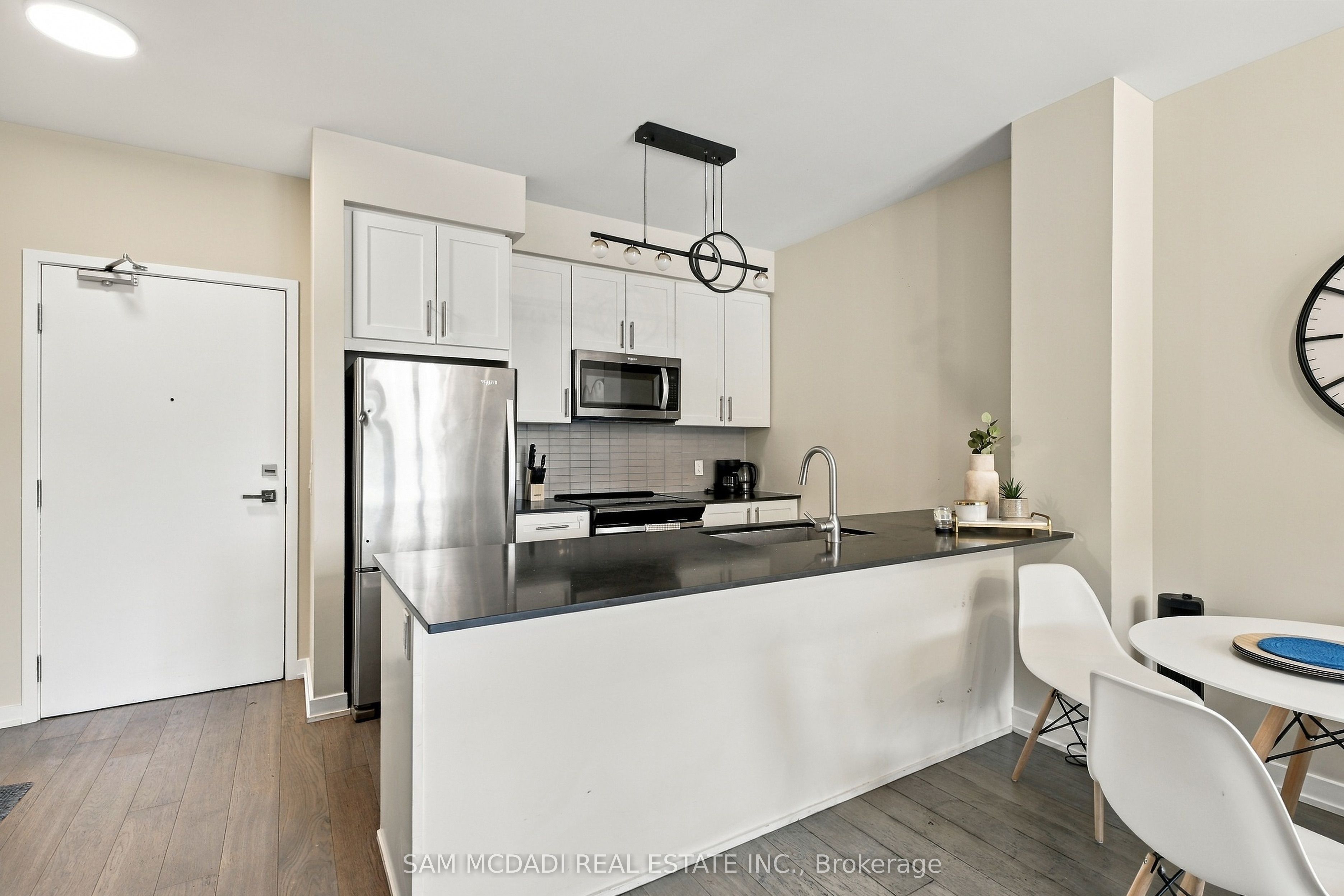 Unit 6 - 4055 Parkside Village Drive, Mississauga 5