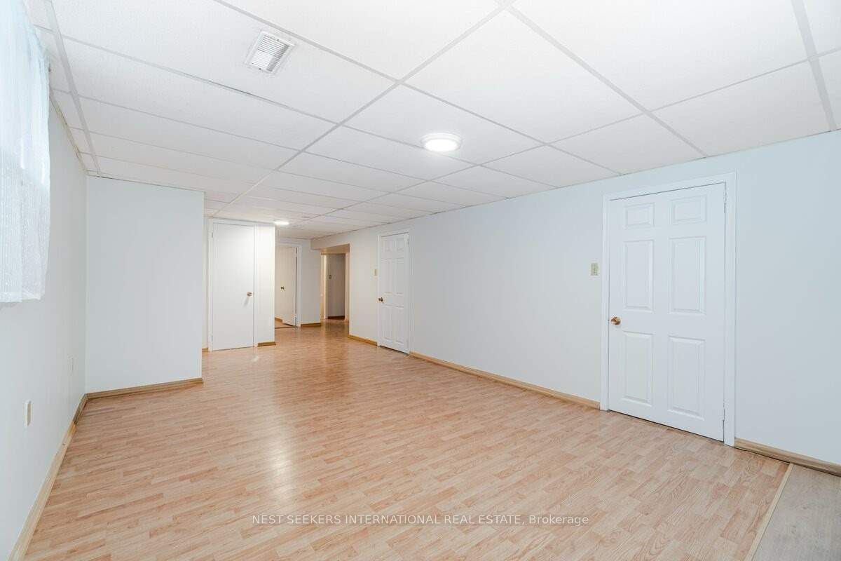 Unit Lower - 943 Ninth Street, Mississauga 2