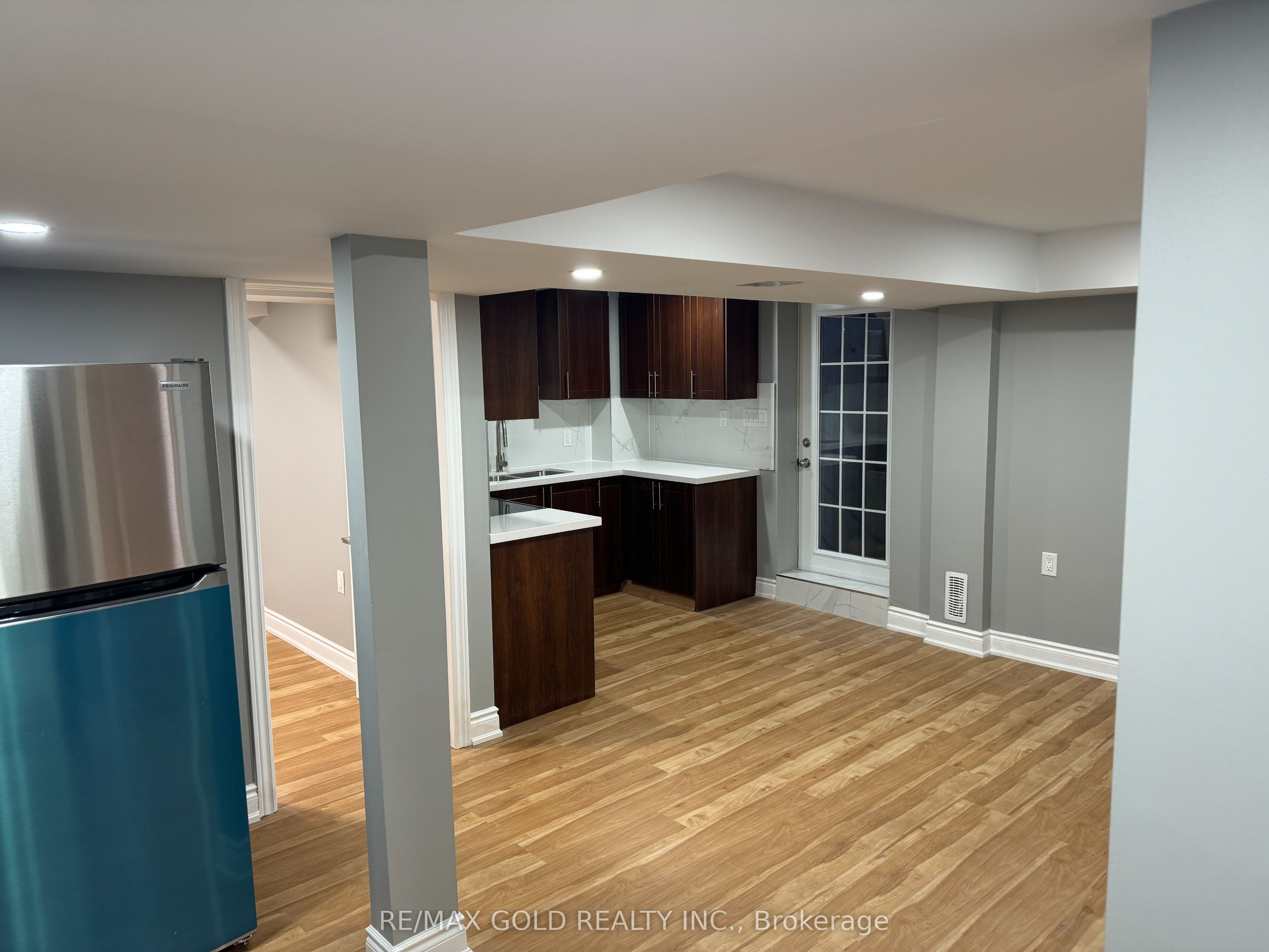 Unit Bsmt - 4 Hall Crescent, Brampton 5