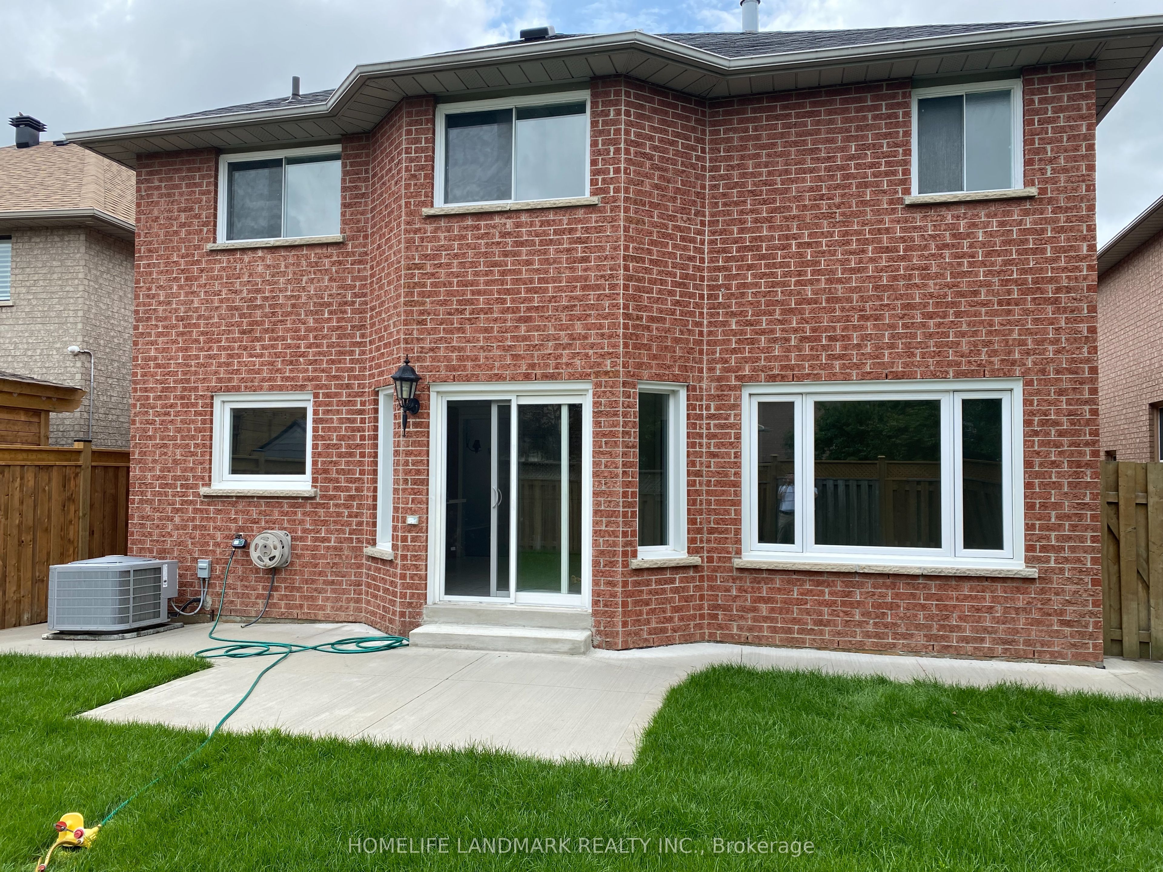 213 Barondale Drive, Mississauga 2