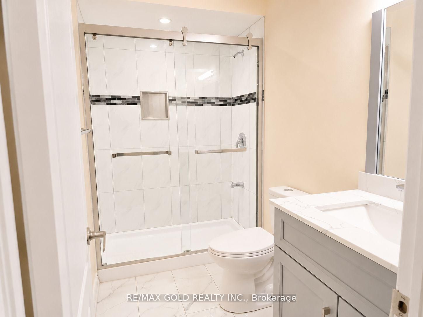 27 Brentwick Drive, Brampton 5