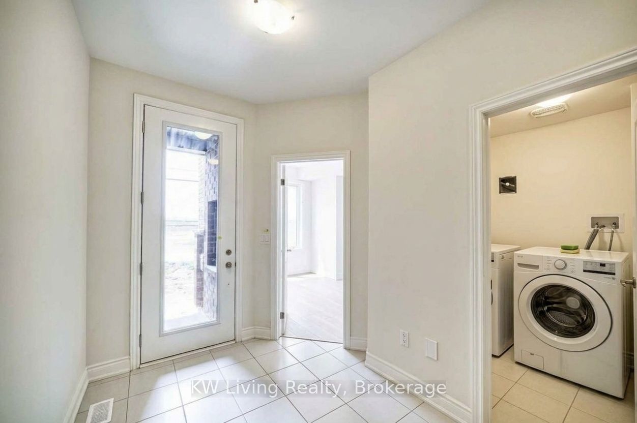 3301 Sixth Line, Oakville 2