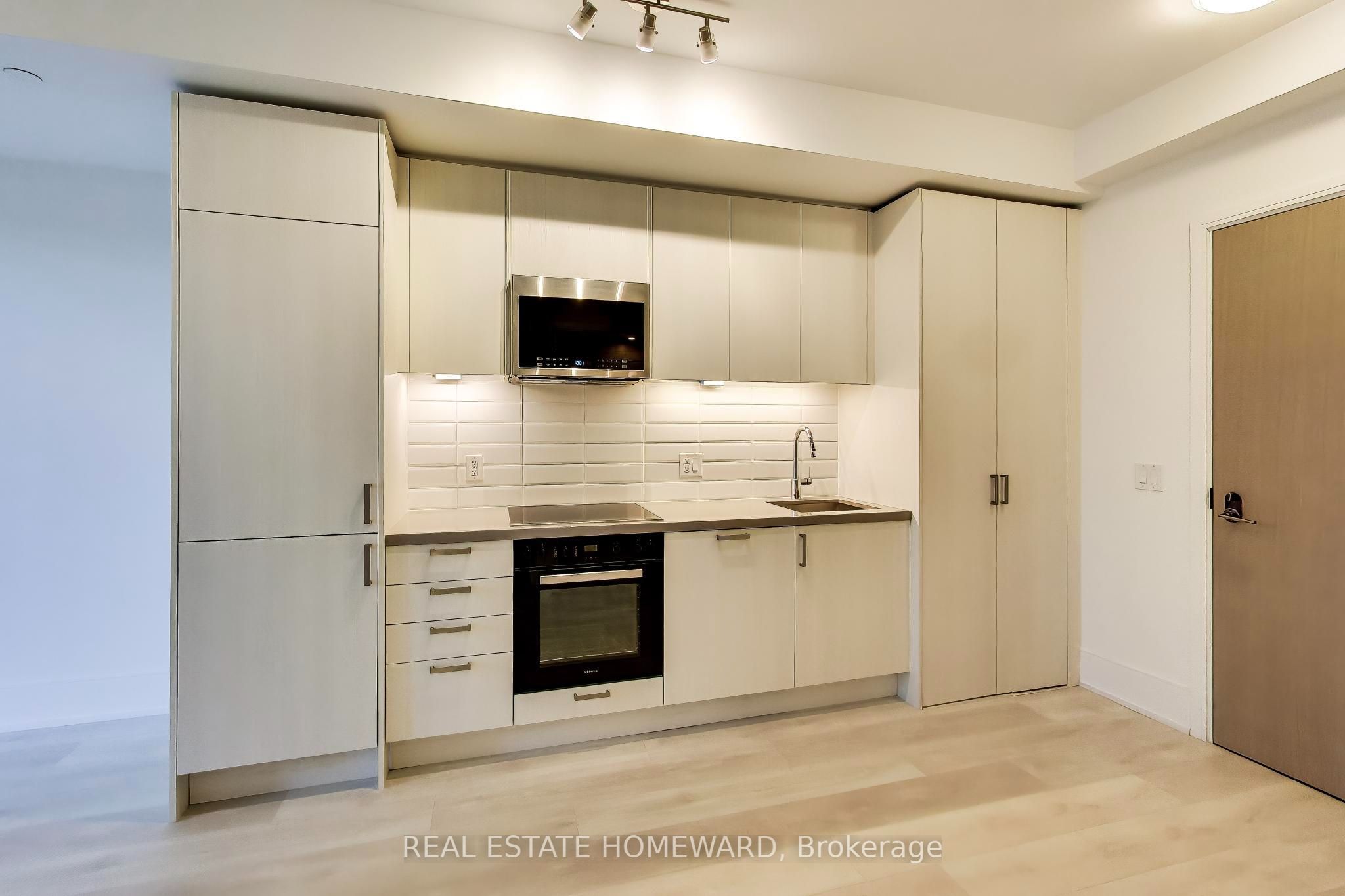 Unit 304 - 2450 Bloor Street W, Toronto 4