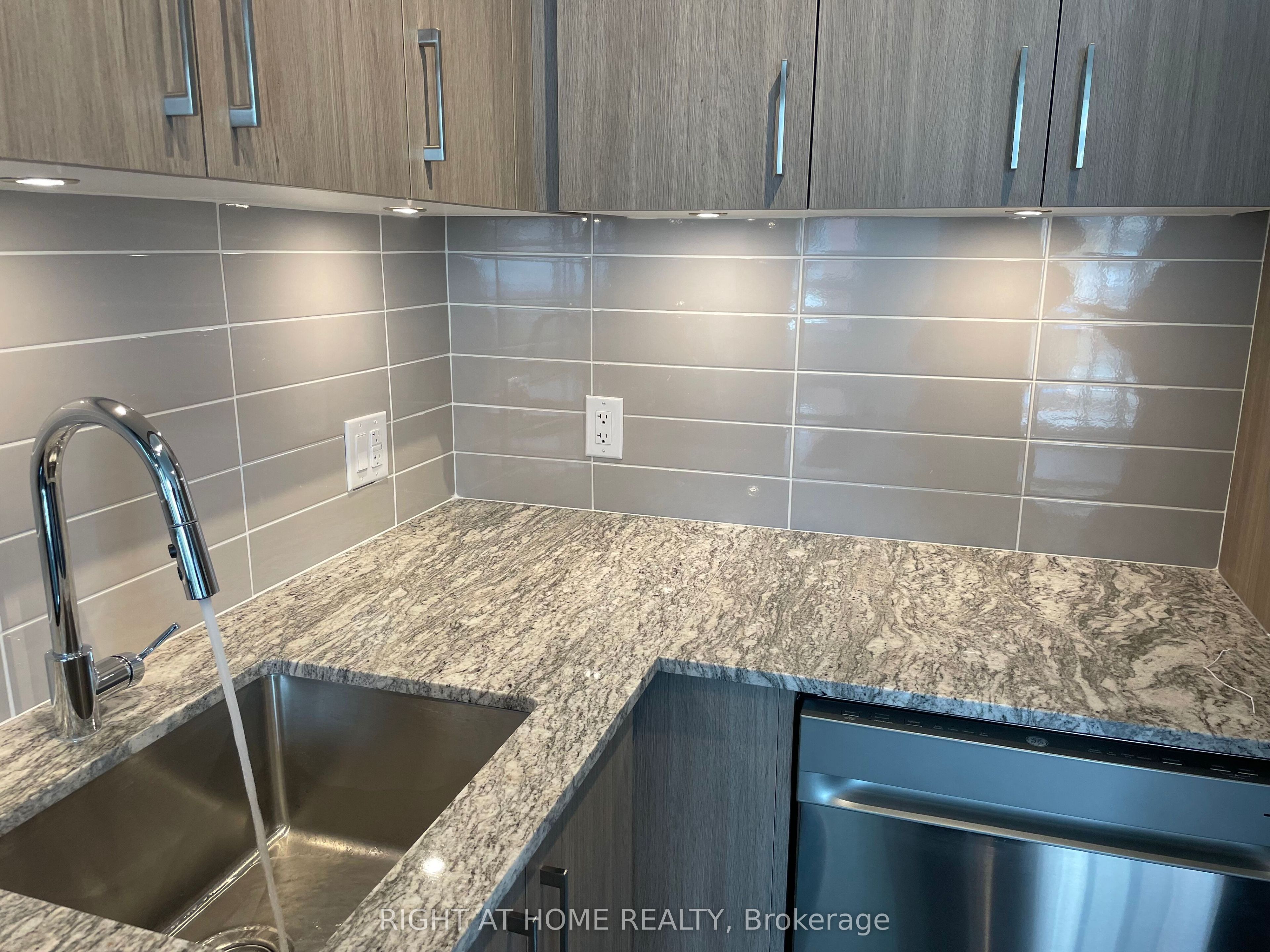 Unit 2622 - 4010 Eglinton Avenue W, Etobicoke 4