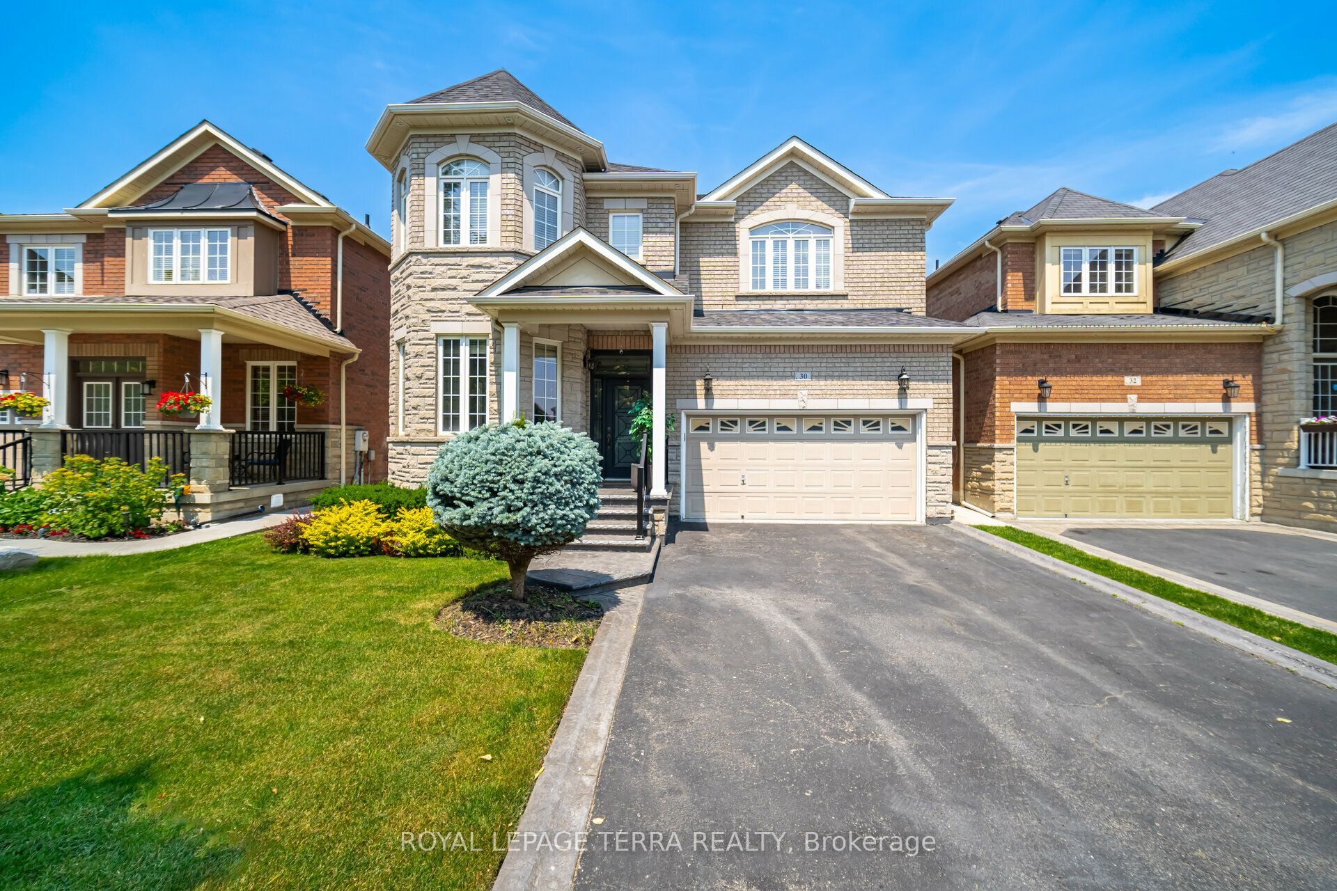 Unit Upper - 30 Eatonville Street, Brampton 2
