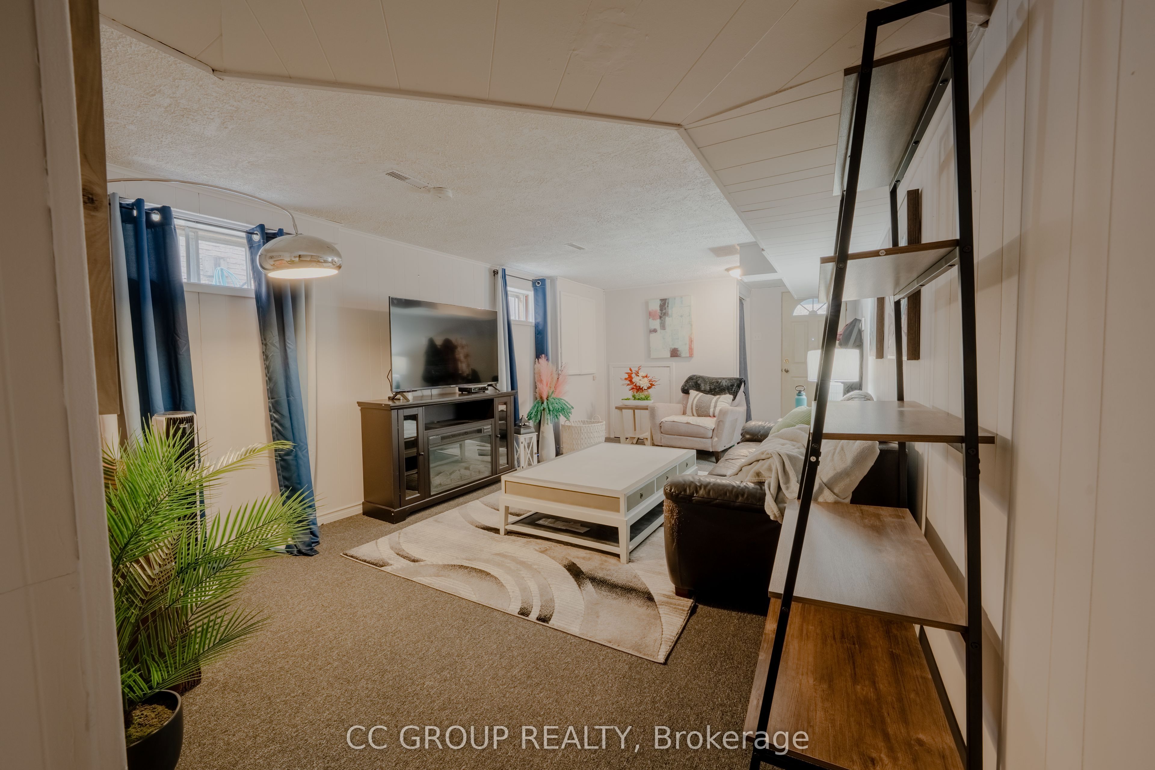 Unit Lower - 3350 Delfi Road, Mississauga 4