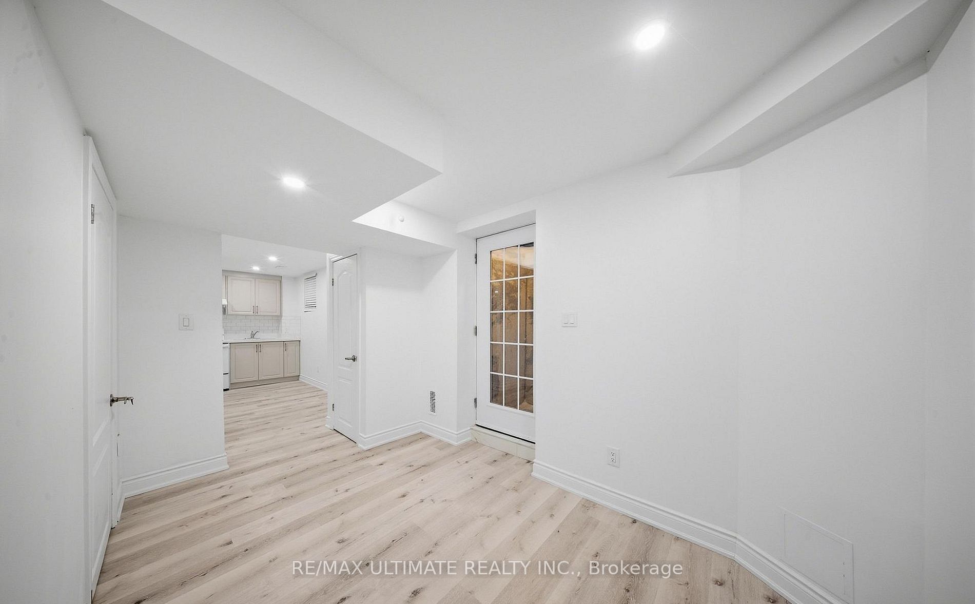 Unit Basement - 21 Sewells Lane, Brampton 5