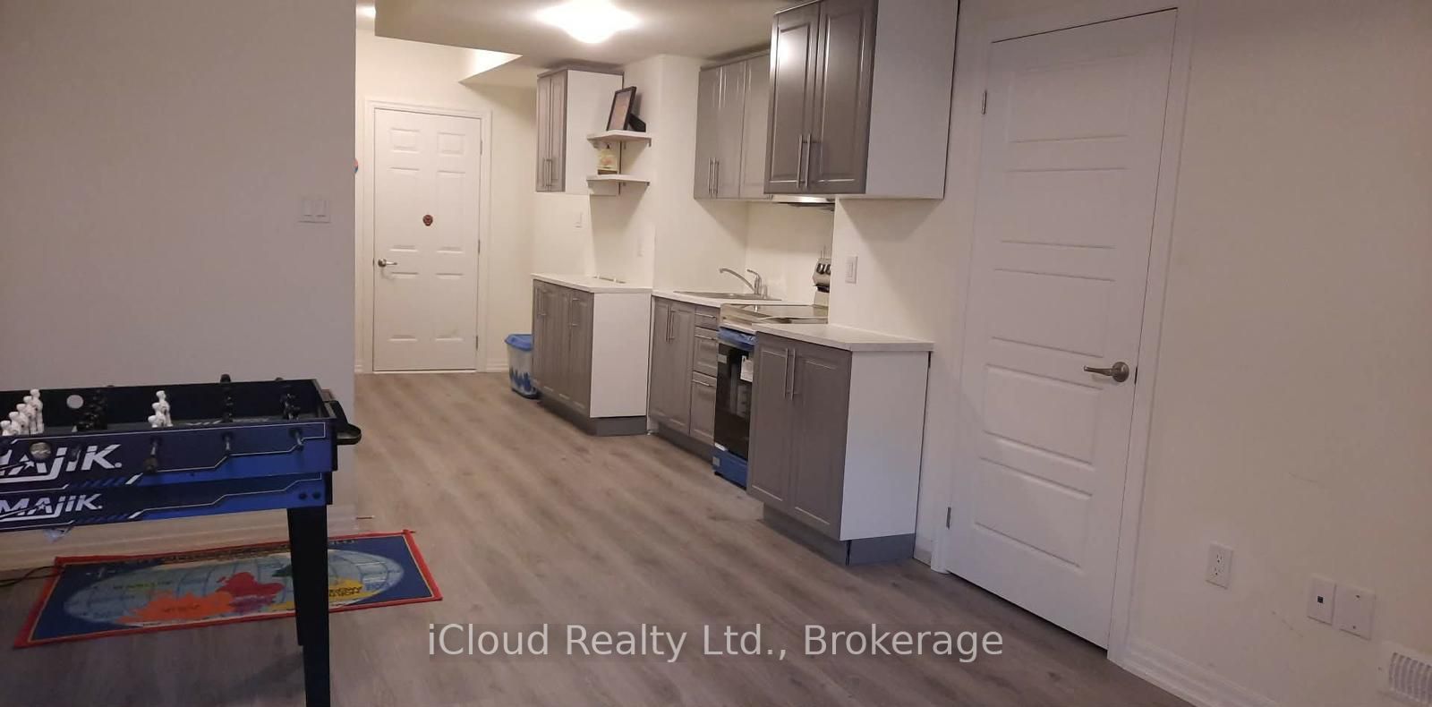 Unit 1 - 141 Marvin Avenue, Oakville 3