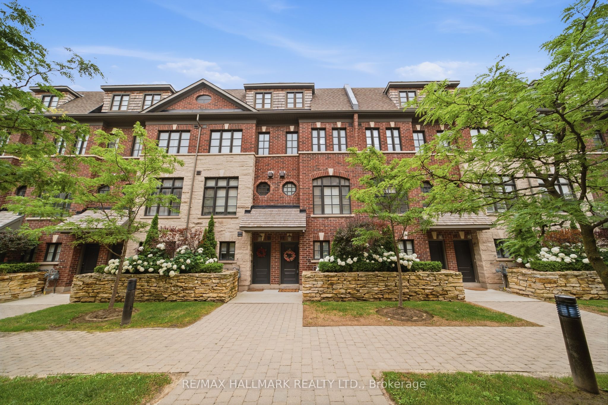 Unit 77 - 250 Royalton Common, Oakville 2