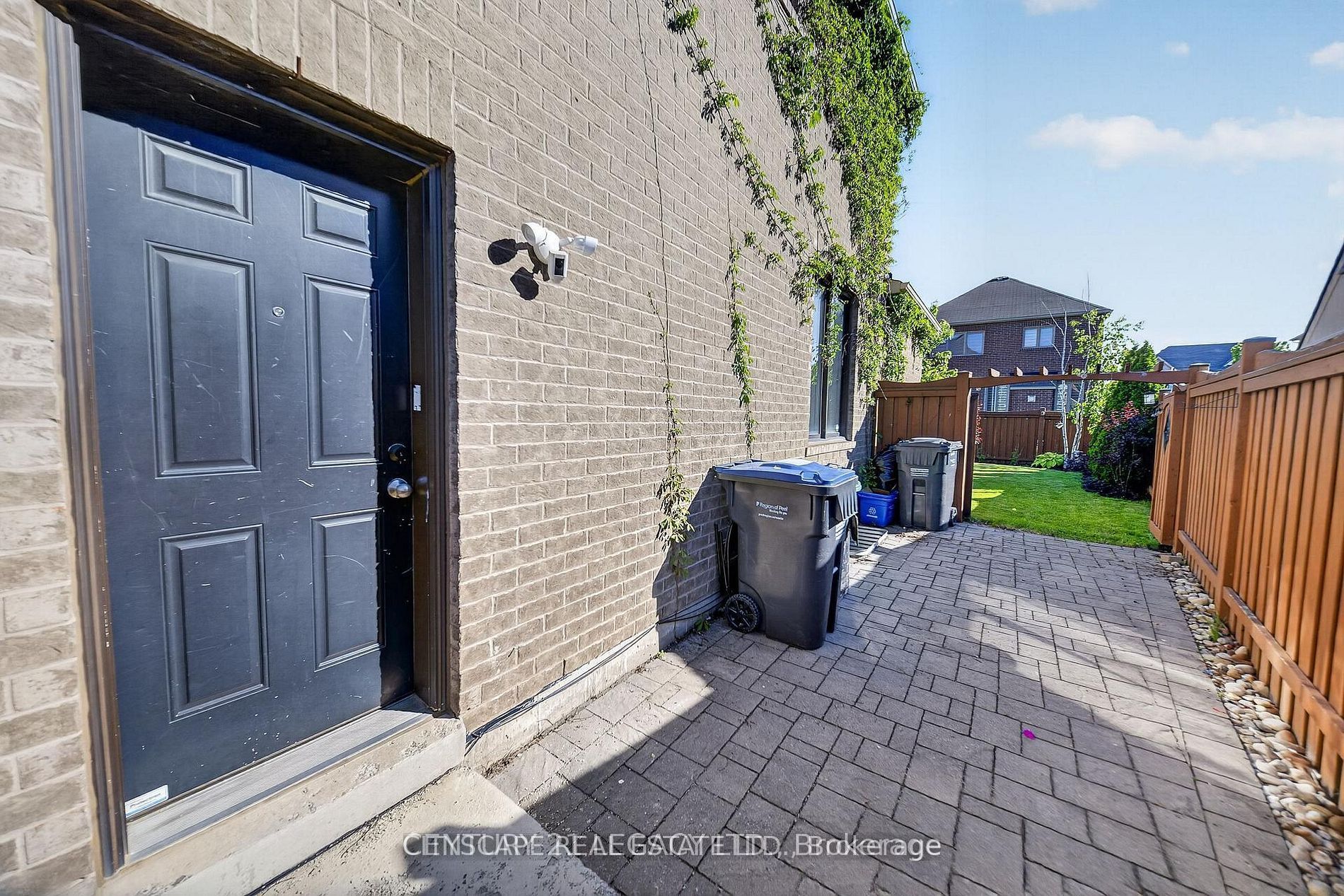 Unit 2 - 33 Andretti Crescent, Brampton 2
