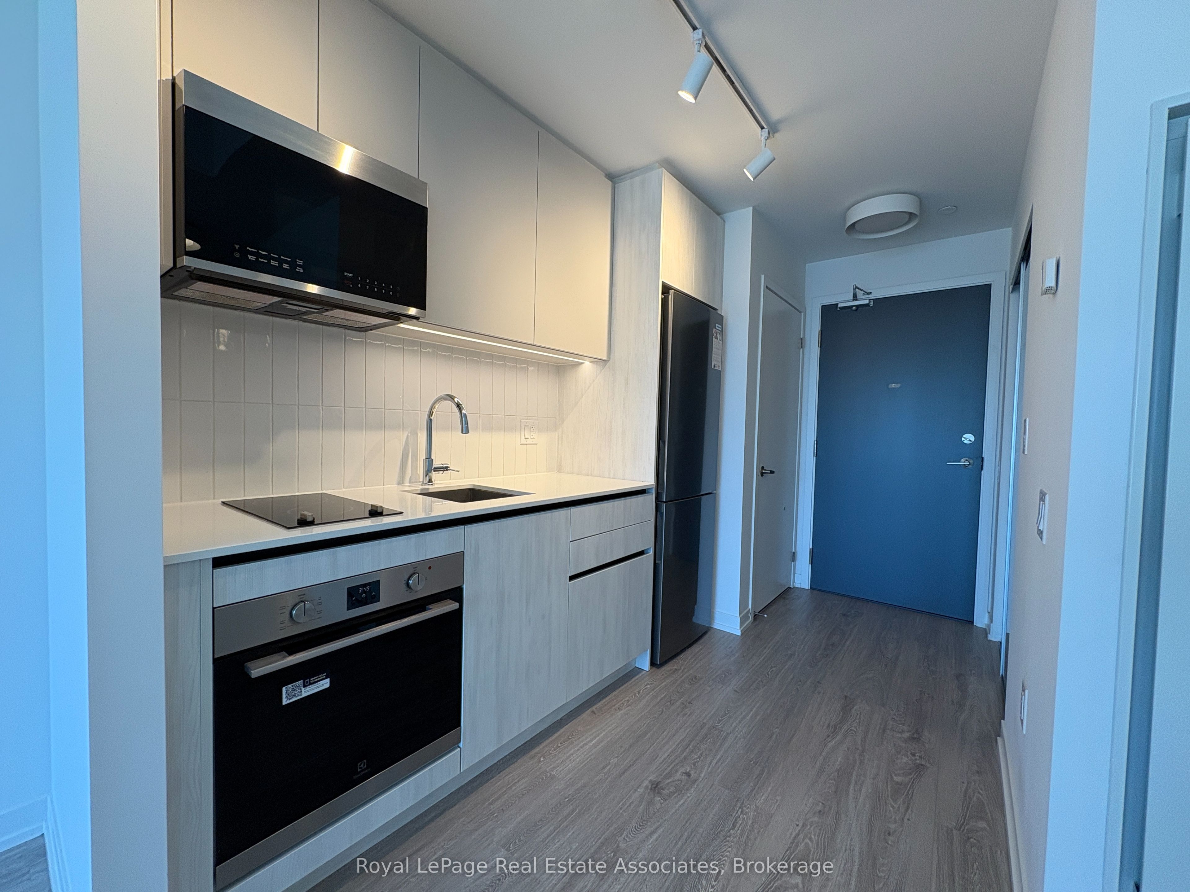 Unit 1002 - 2485 Eglinton Avenue W, Mississauga 3