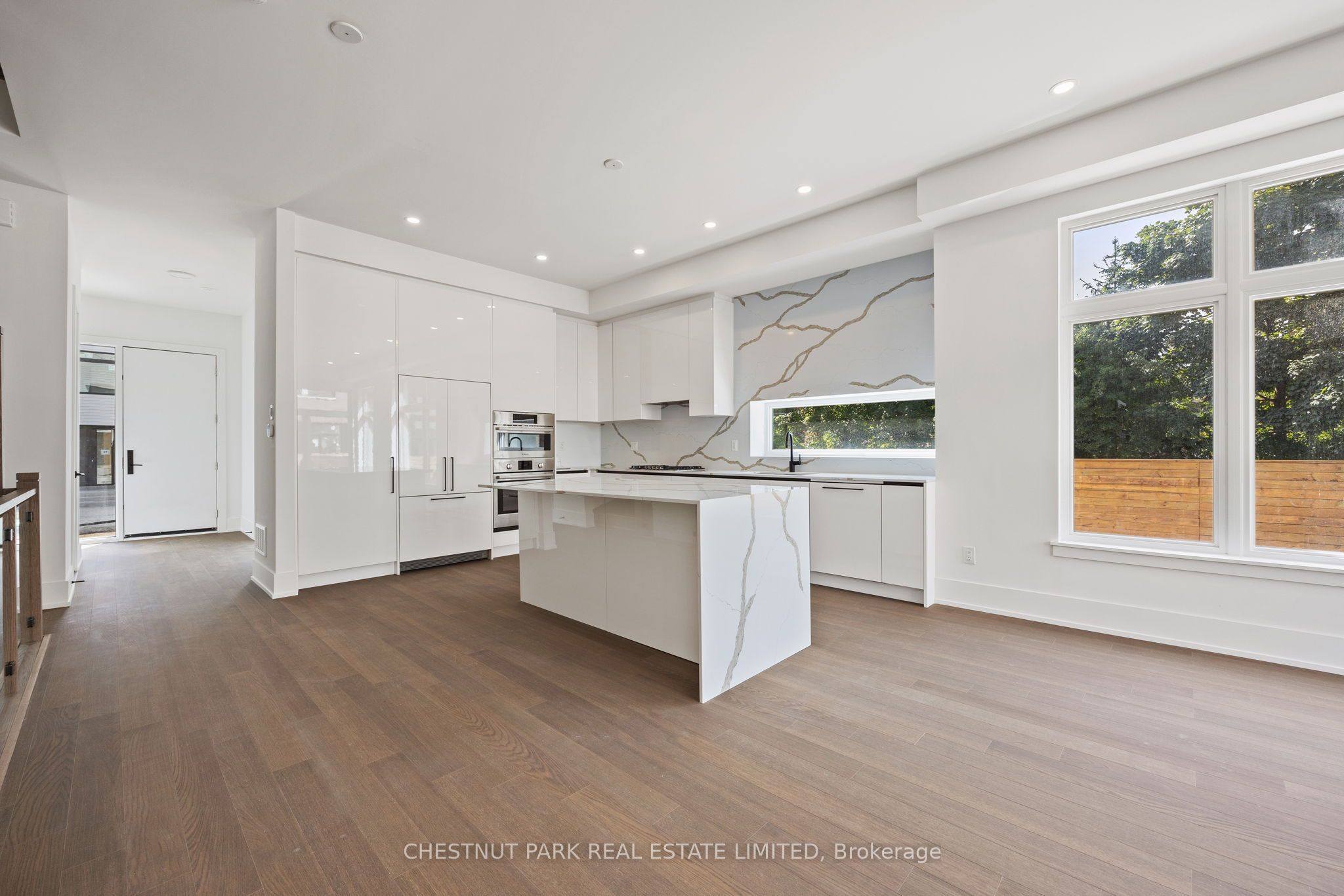 Unit 11 - 20 Lou Parsons Way, Mississauga 5