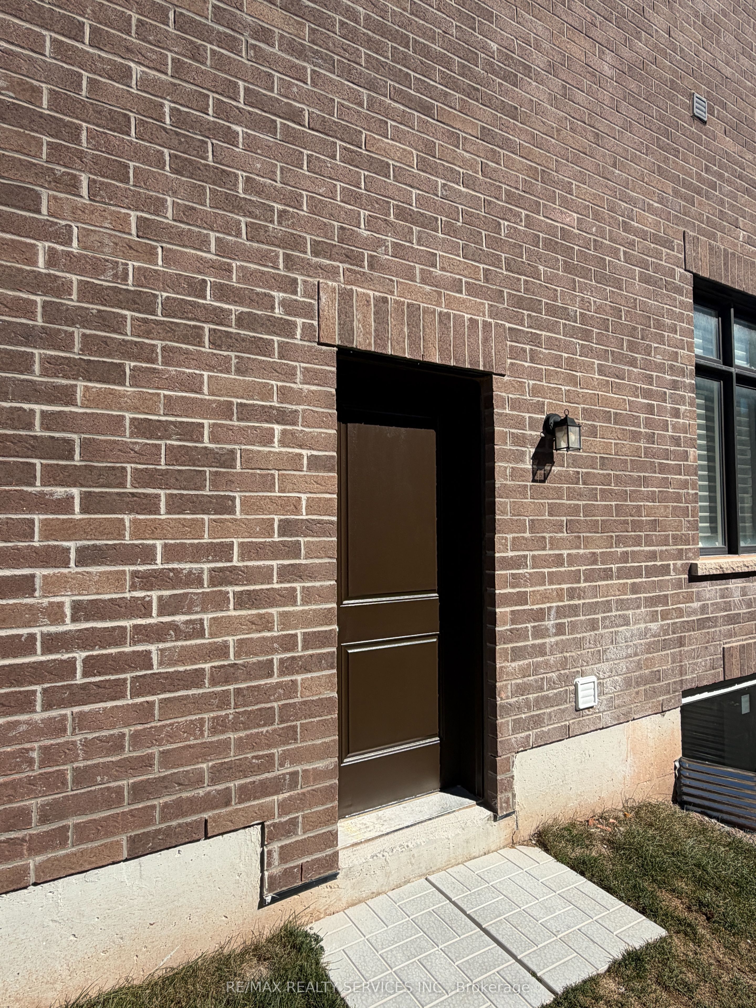 Unit LOWER - 1324 Peony Path, Oakville 2