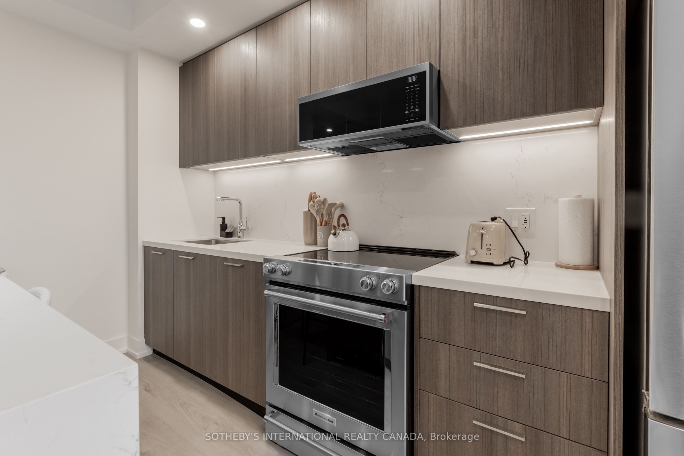 Unit 1706 - 29 York Garden Way, North York 3