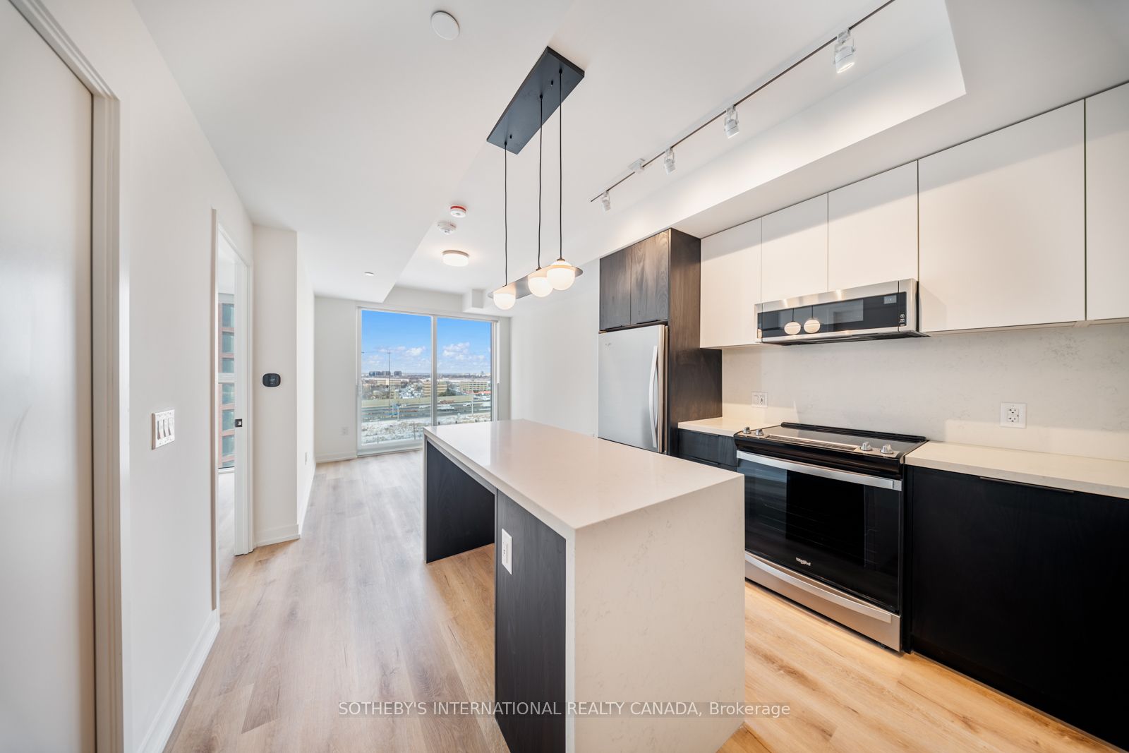 Unit 1701 - 5 York Garden Way, North York 5