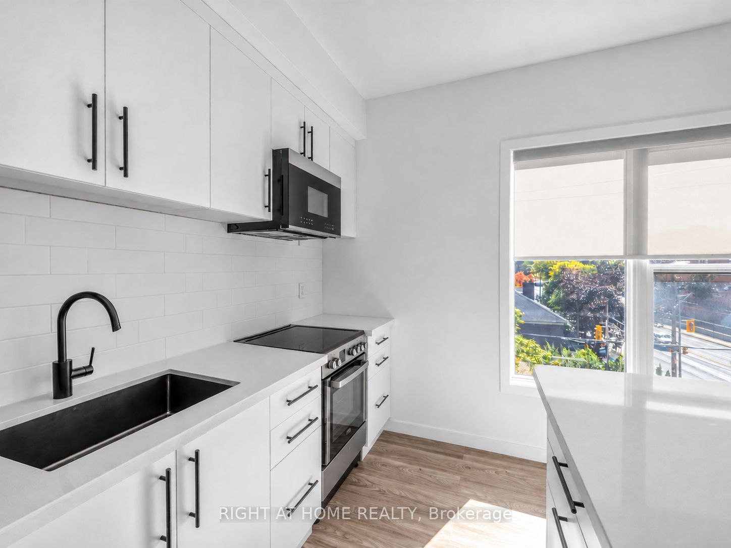 Unit 9 - 148 Glenlake Avenue, Toronto 4