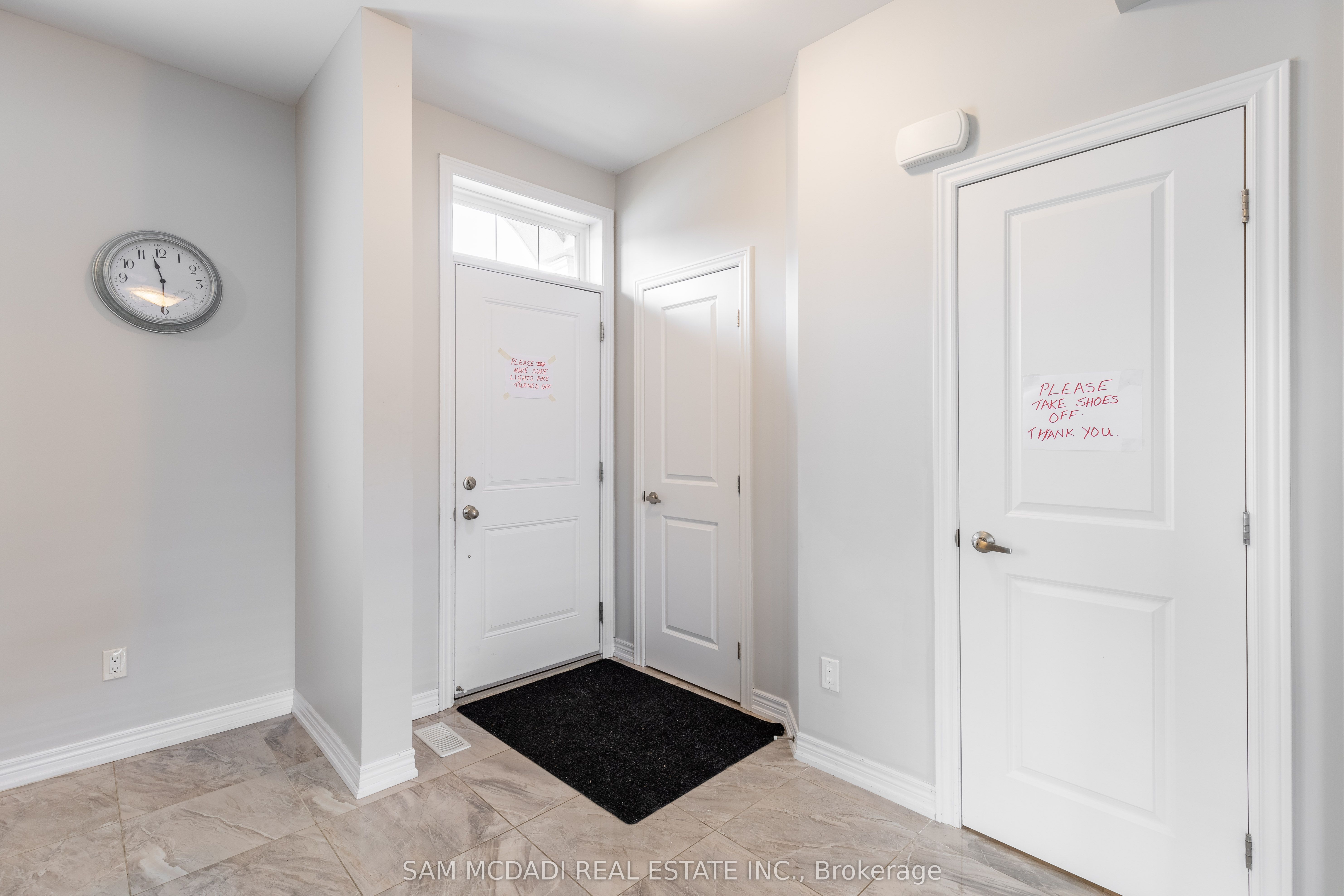 2314 Natasha Circle, Oakville 3
