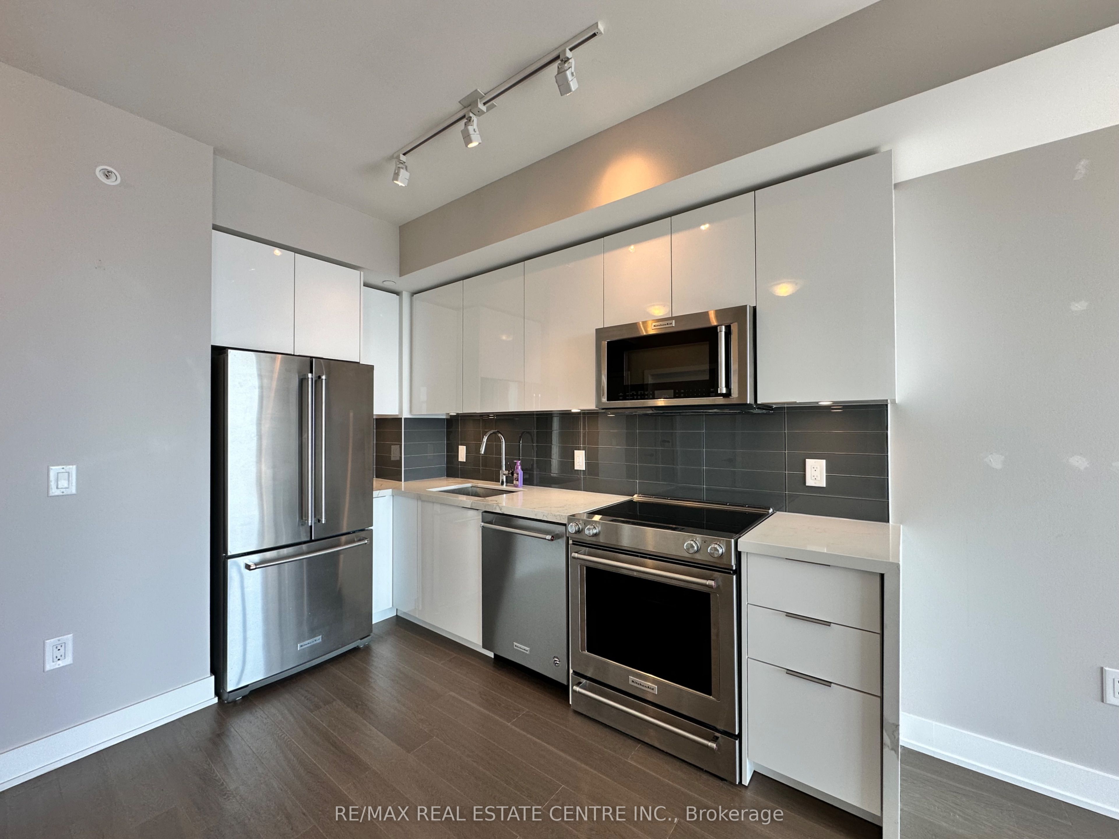 Unit 4911 - 30 Shore Breeze Drive, Etobicoke 4