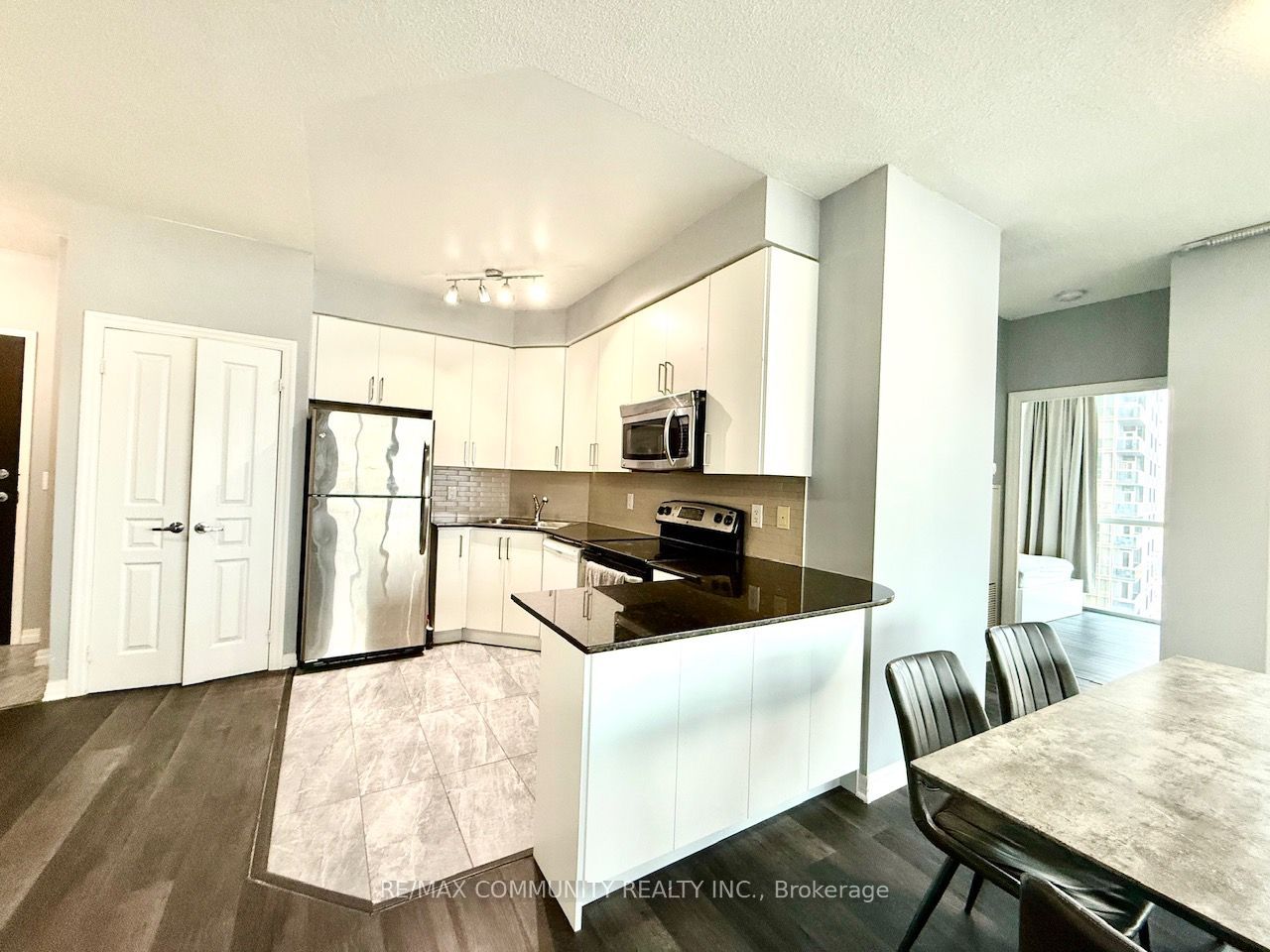 Unit 2707 - 225 Webb Drive, Mississauga 2
